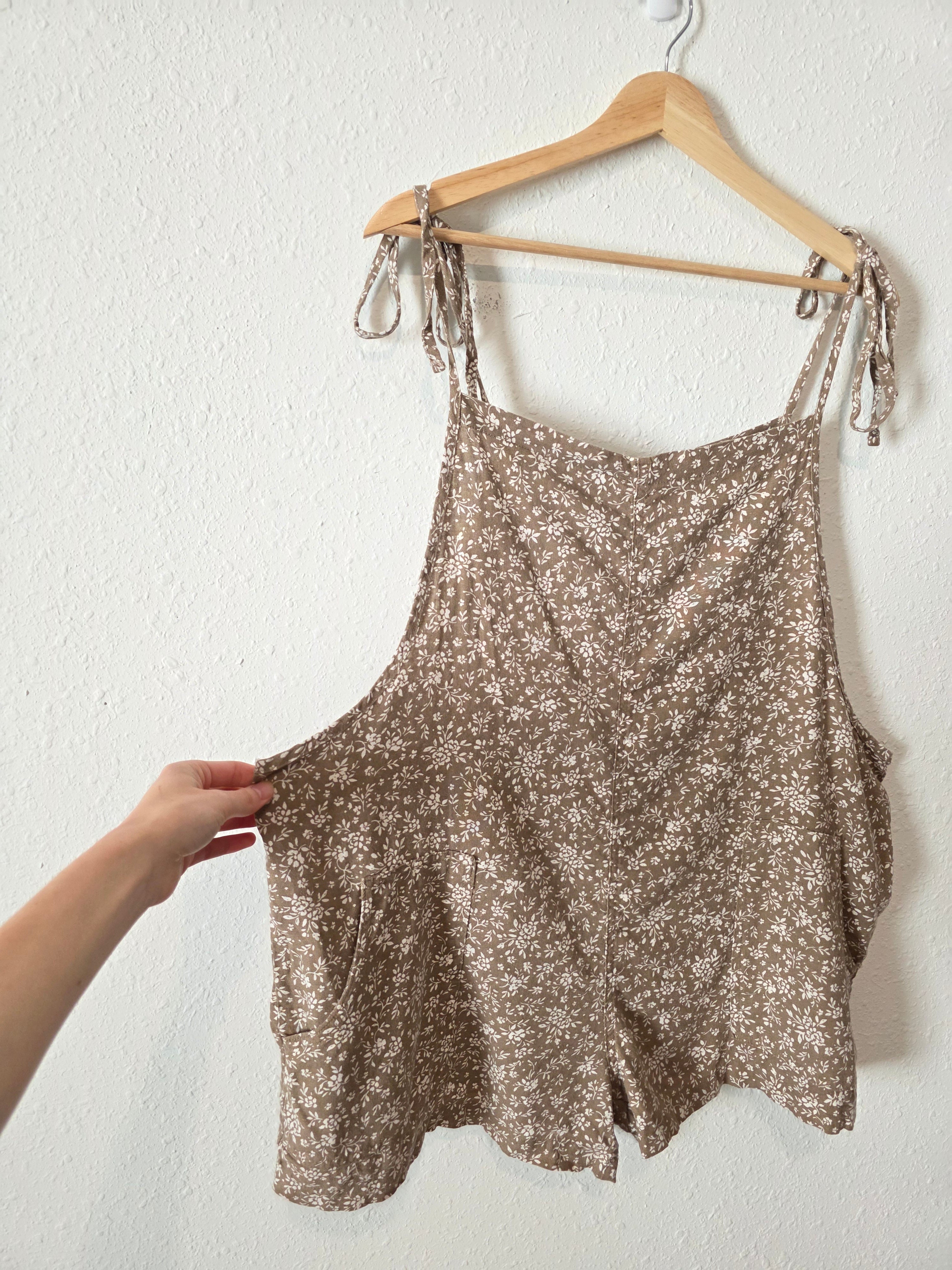 Linen Blend Floral Romper (1X)
