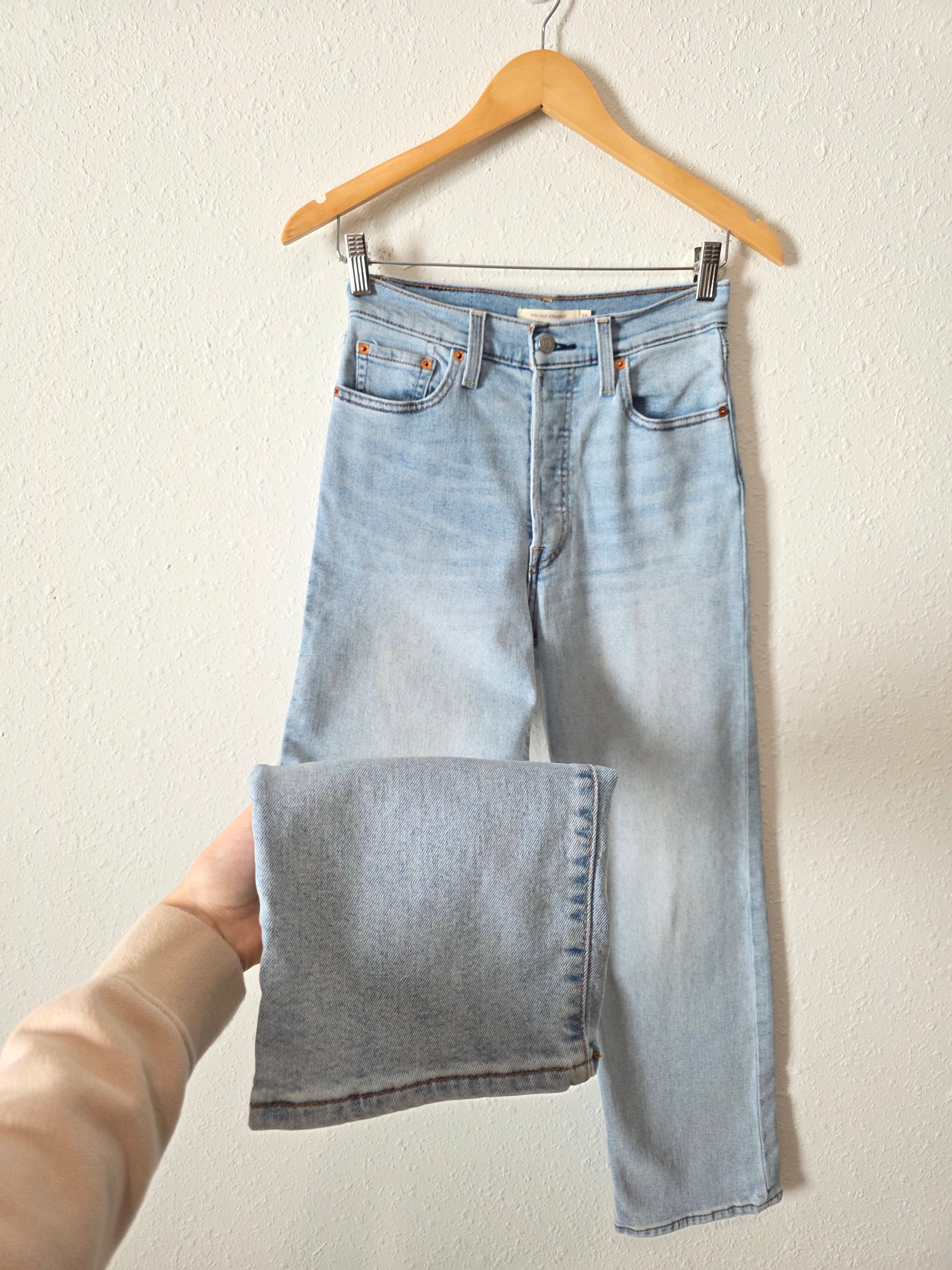Levi's Ribcage Straight Jeans (25)
