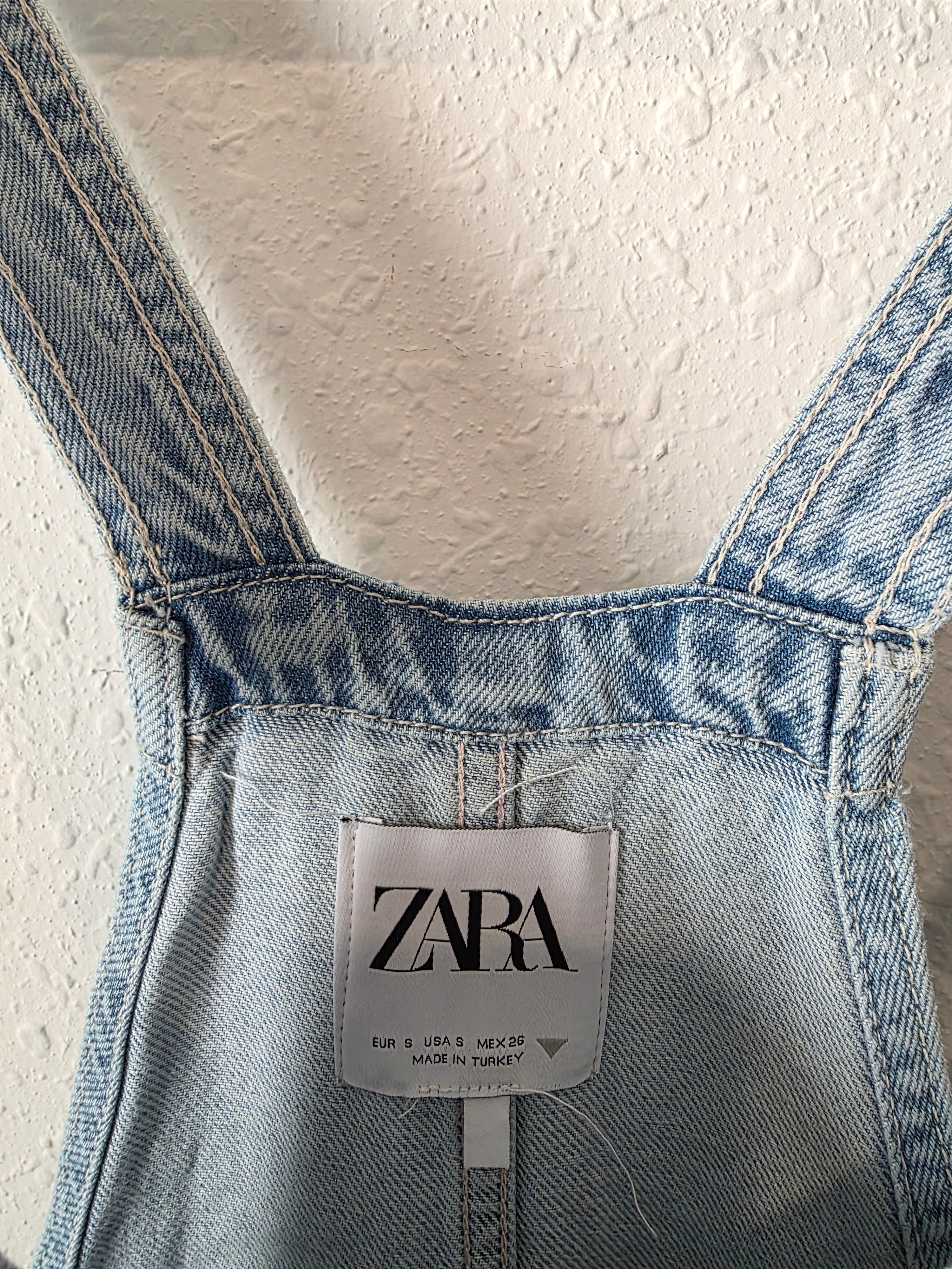 Zara Light Wash Denim Overalls (S)
