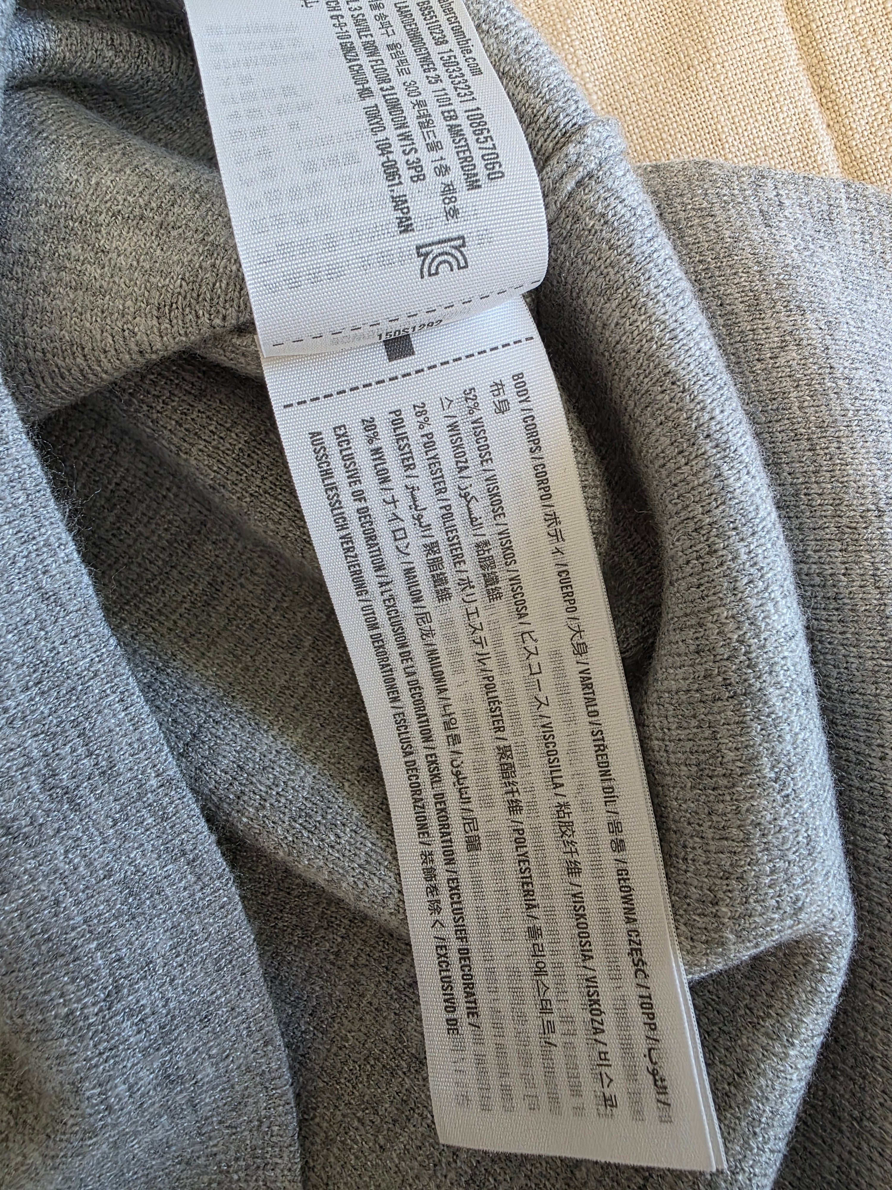 Abercrombie Knit Crewneck Tee (M)