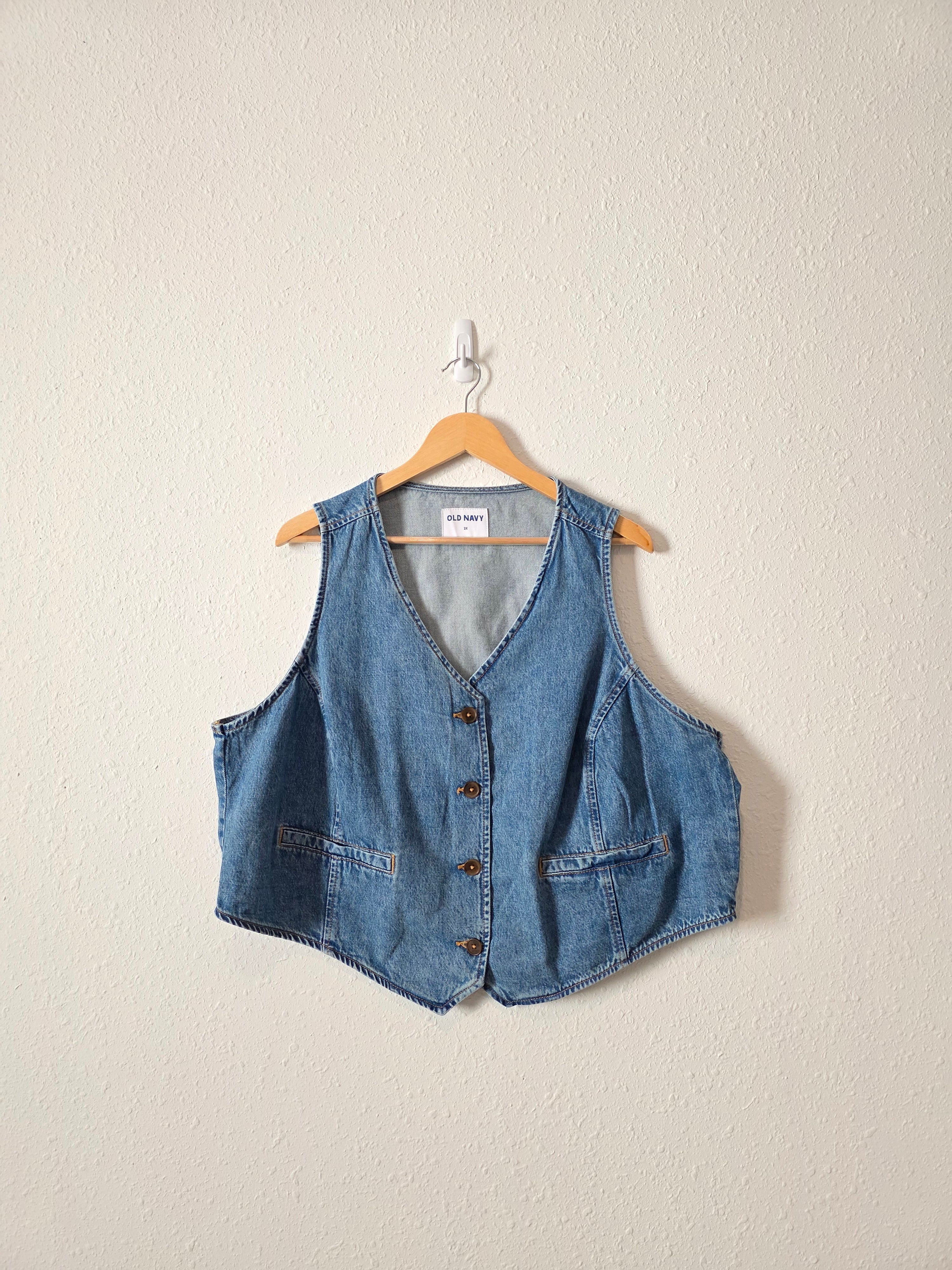 NEW Cropped Denim Vest (2X)