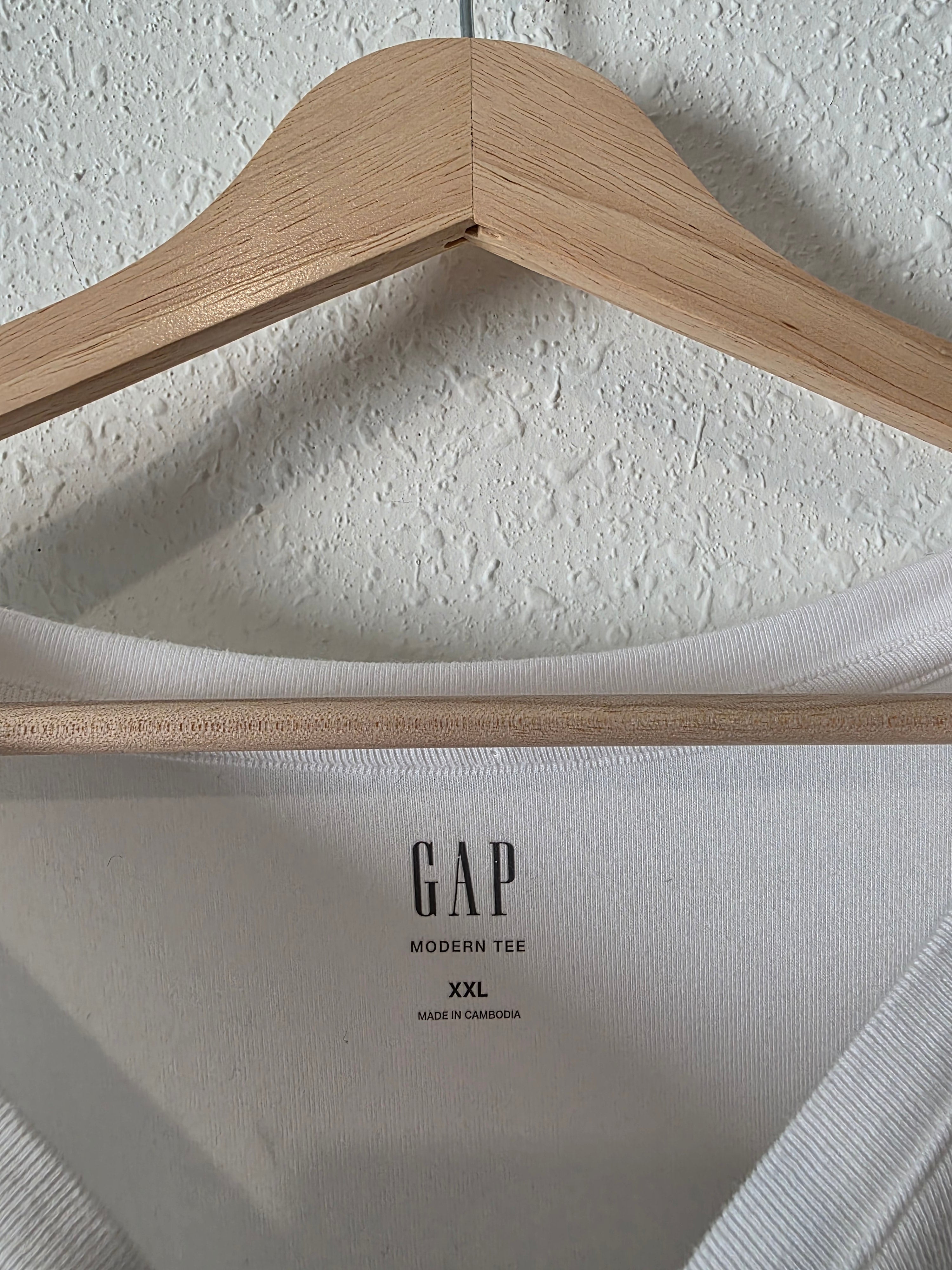 Gap White Crewneck Tee (XXL)