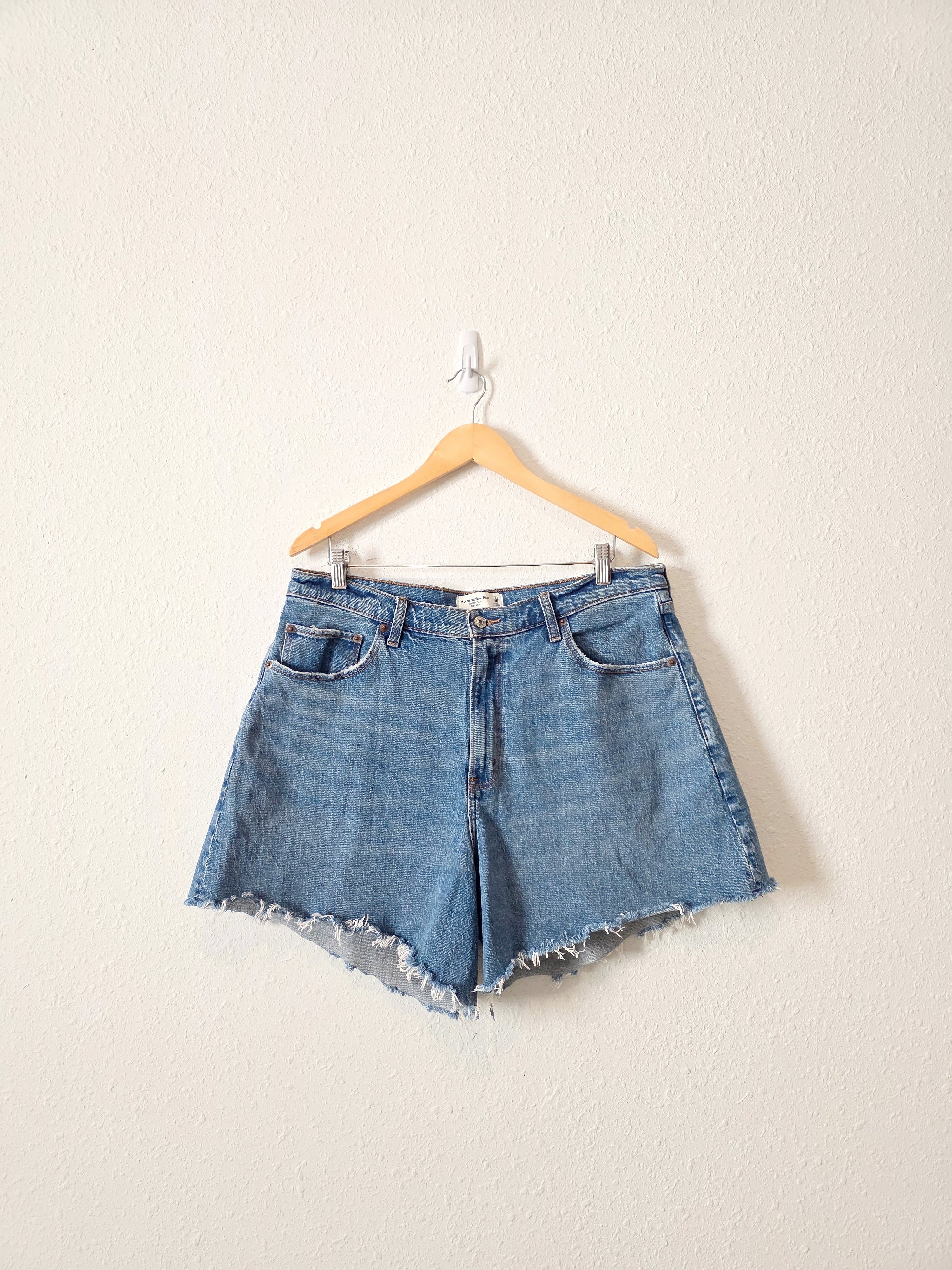 Abercrombie High Rise Dad Shorts (33/16)