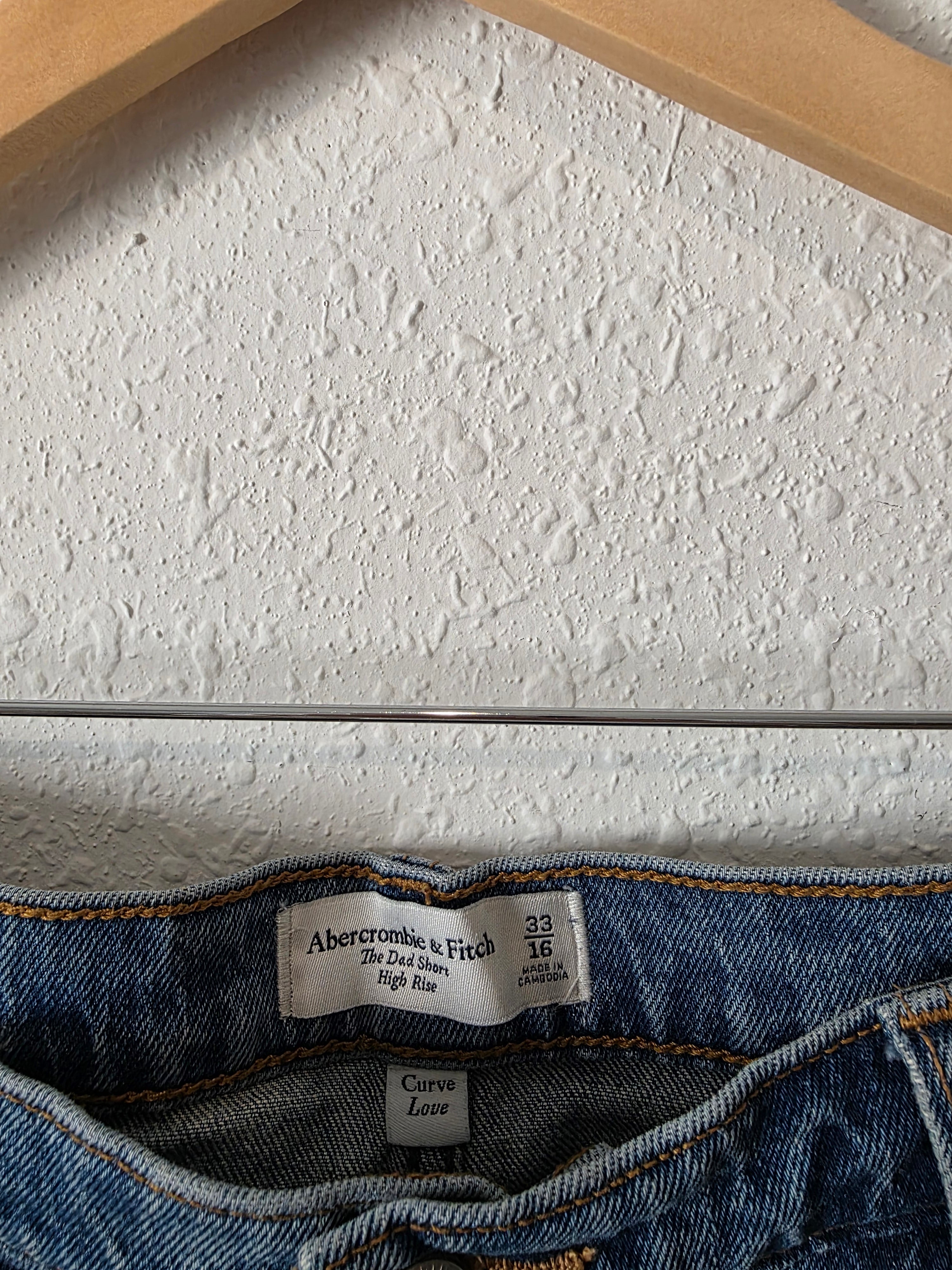 Abercrombie High Rise Dad Shorts (33/16)