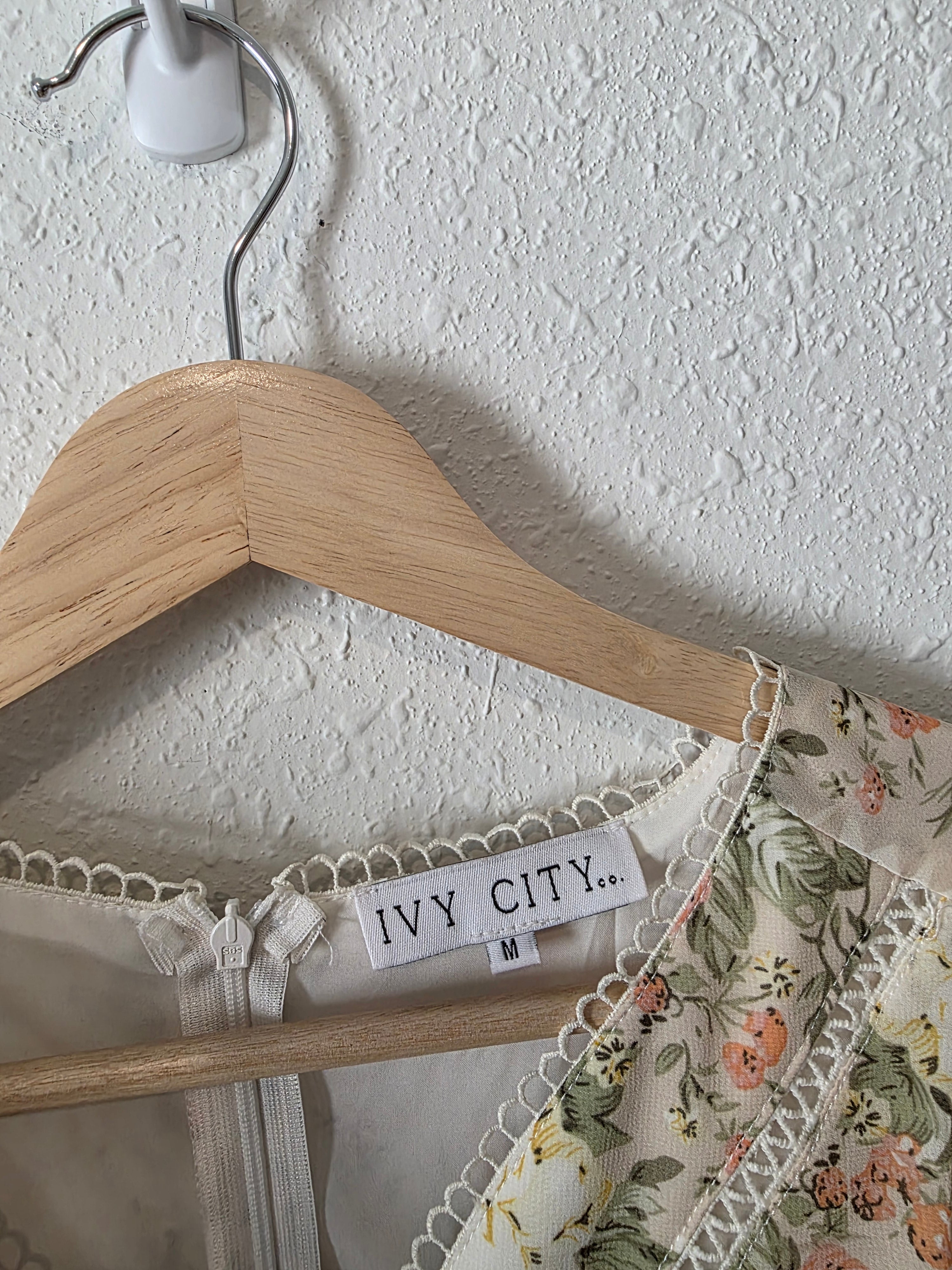 Ivy City Floral Maxi Dress (M)