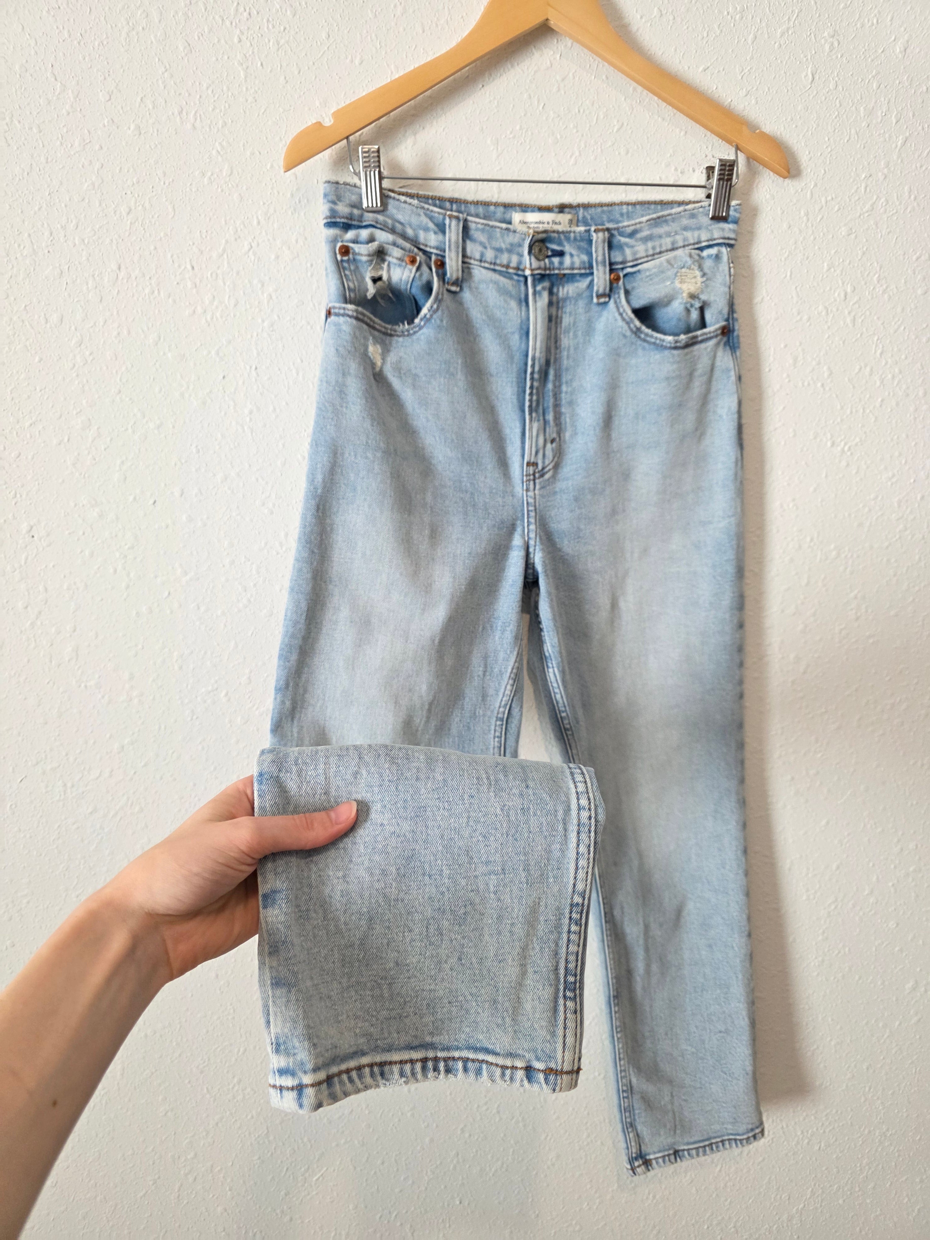 Abercrombie Ankle Straight Jeans (28/6L)