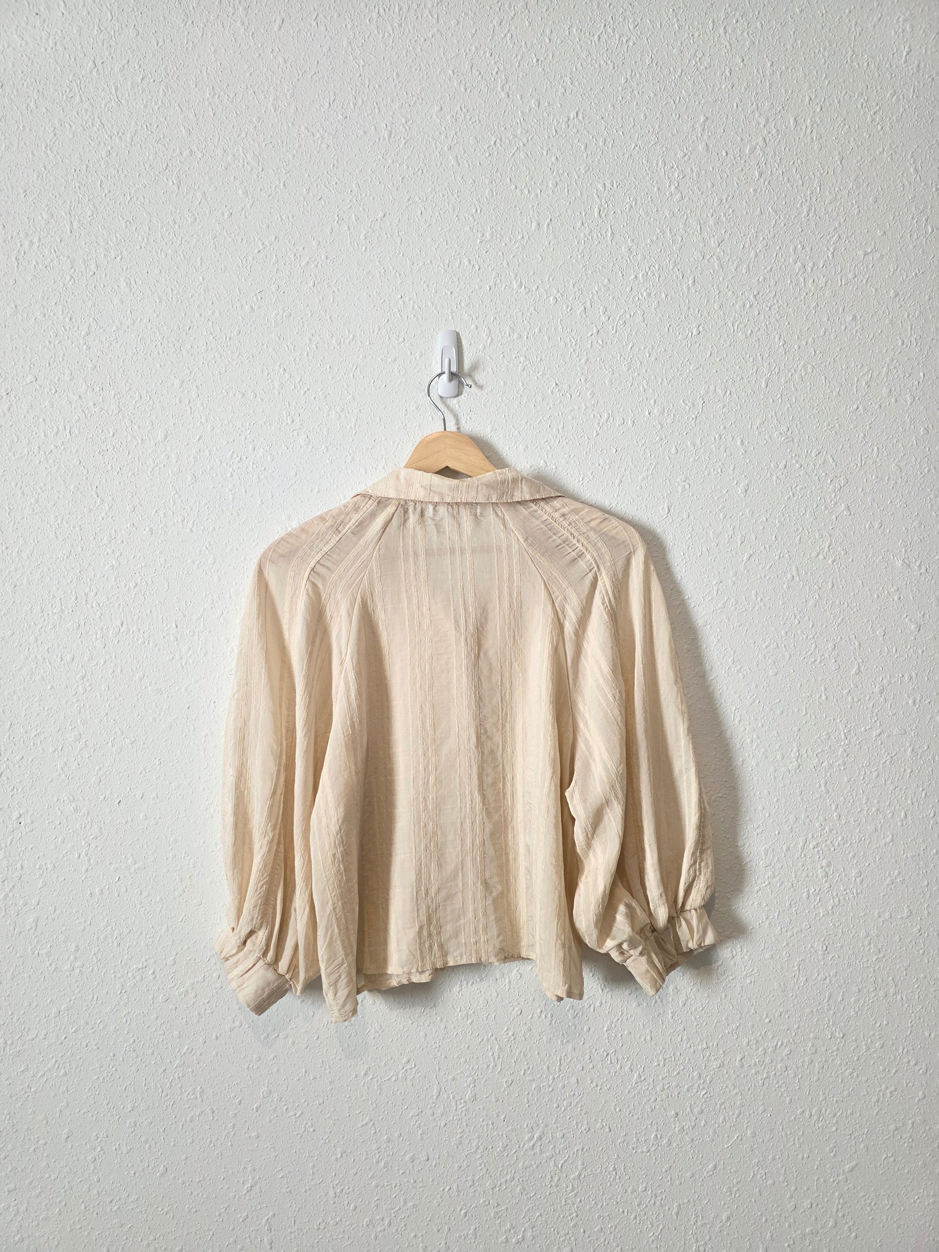 Carly Jean Puff Sleeve Button Up (S)