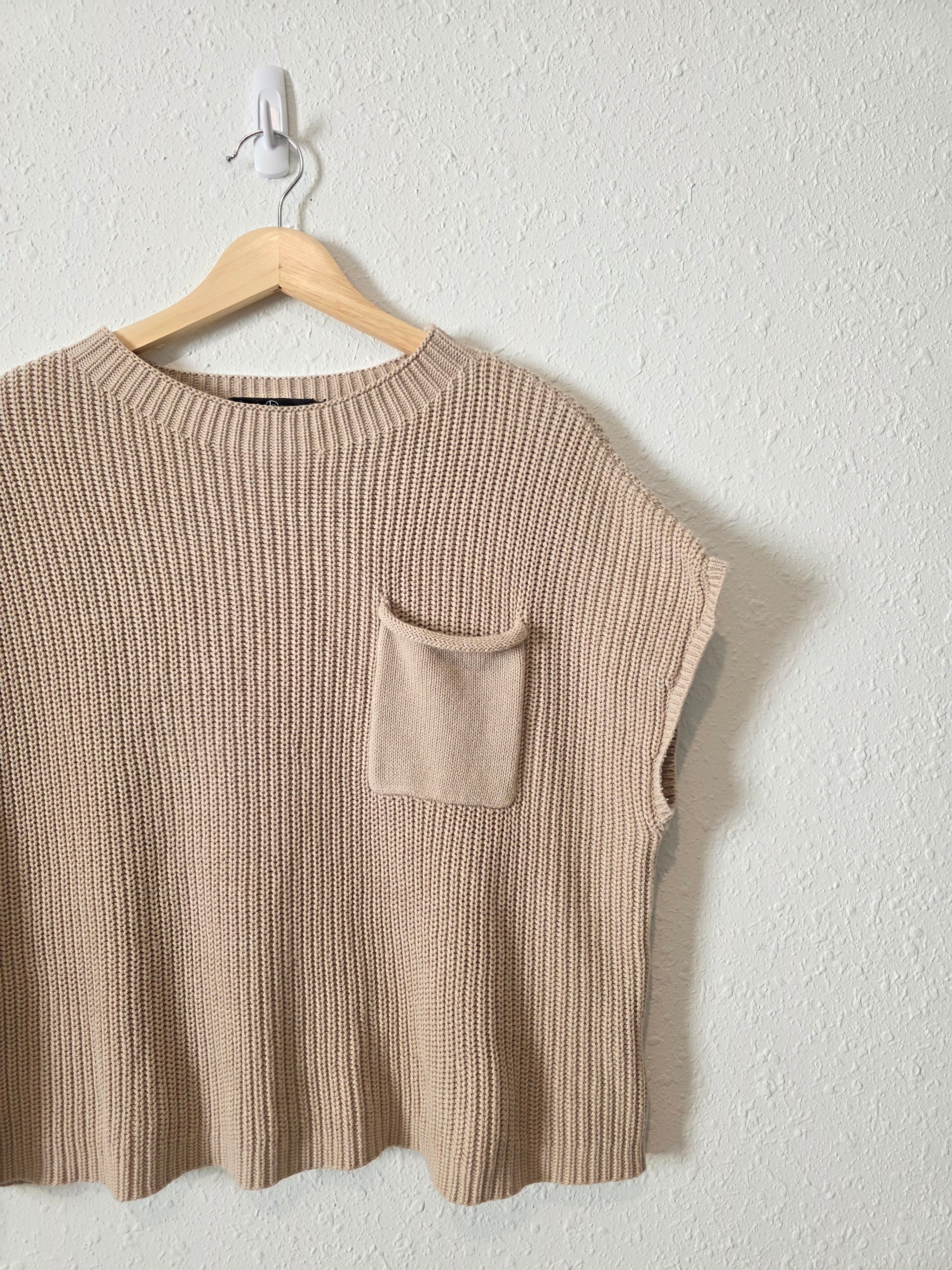 Neutral Boxy Knit Top (M)