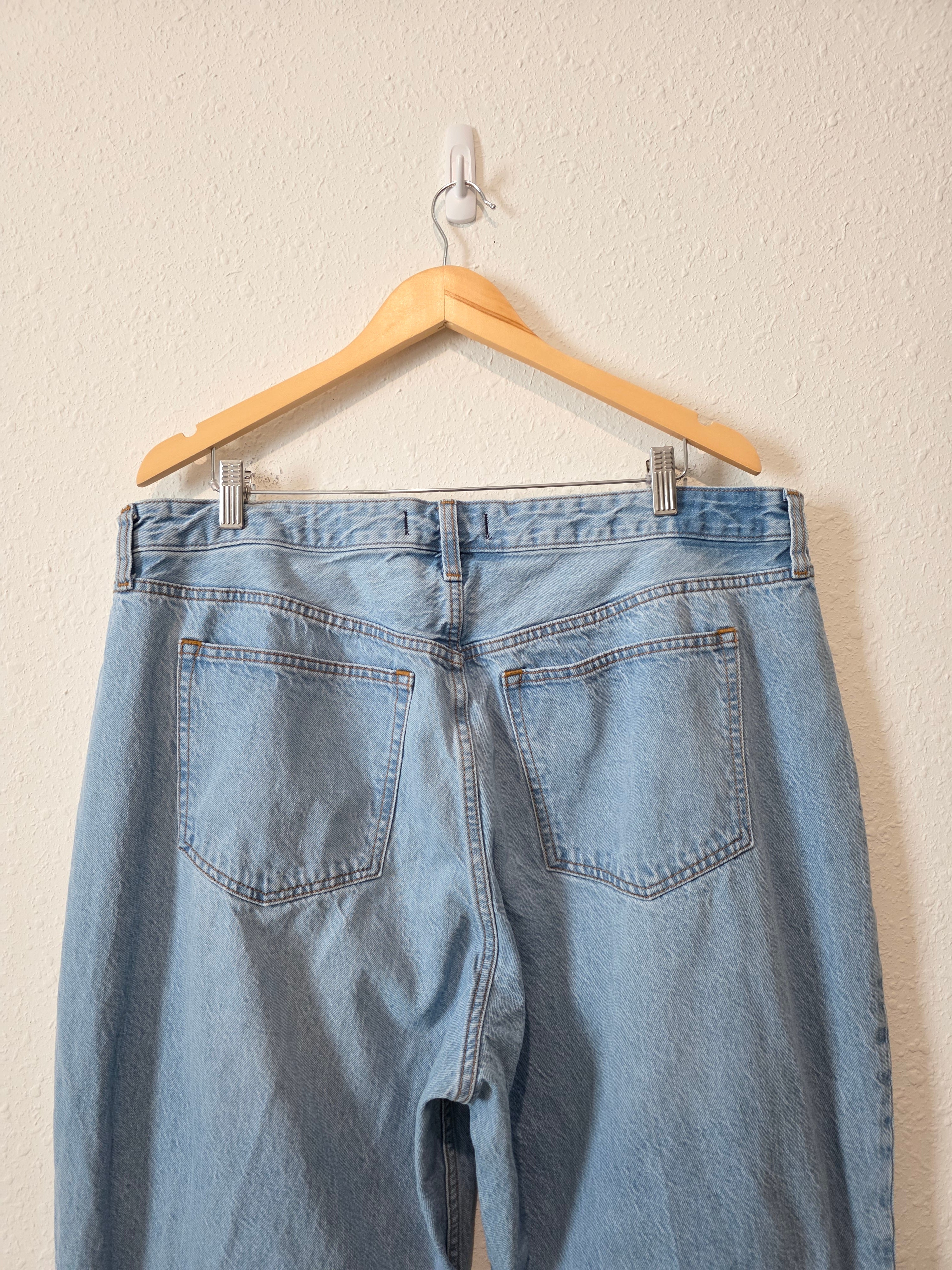 Abercrombie Light Wash Loose Jeans (34/18)