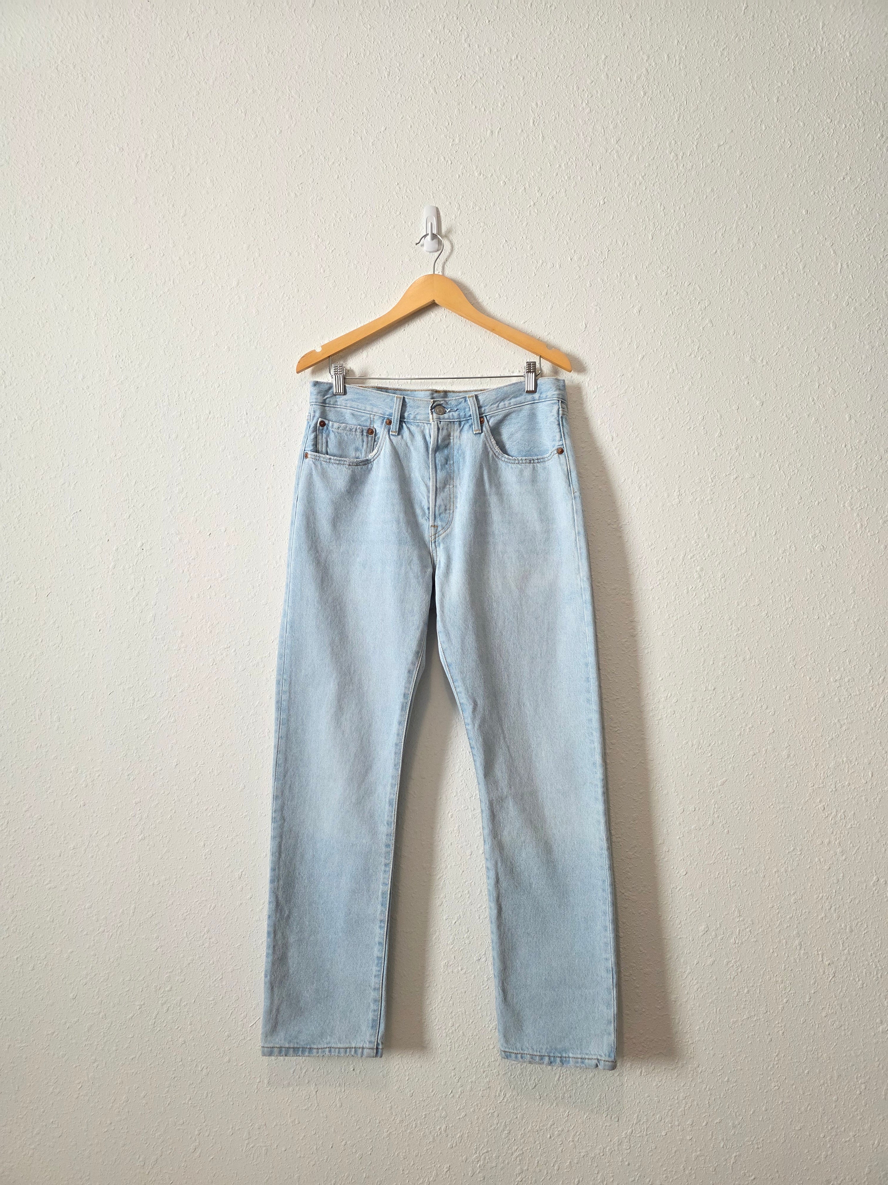 Levi's Light Wash Straight Jeans (30)