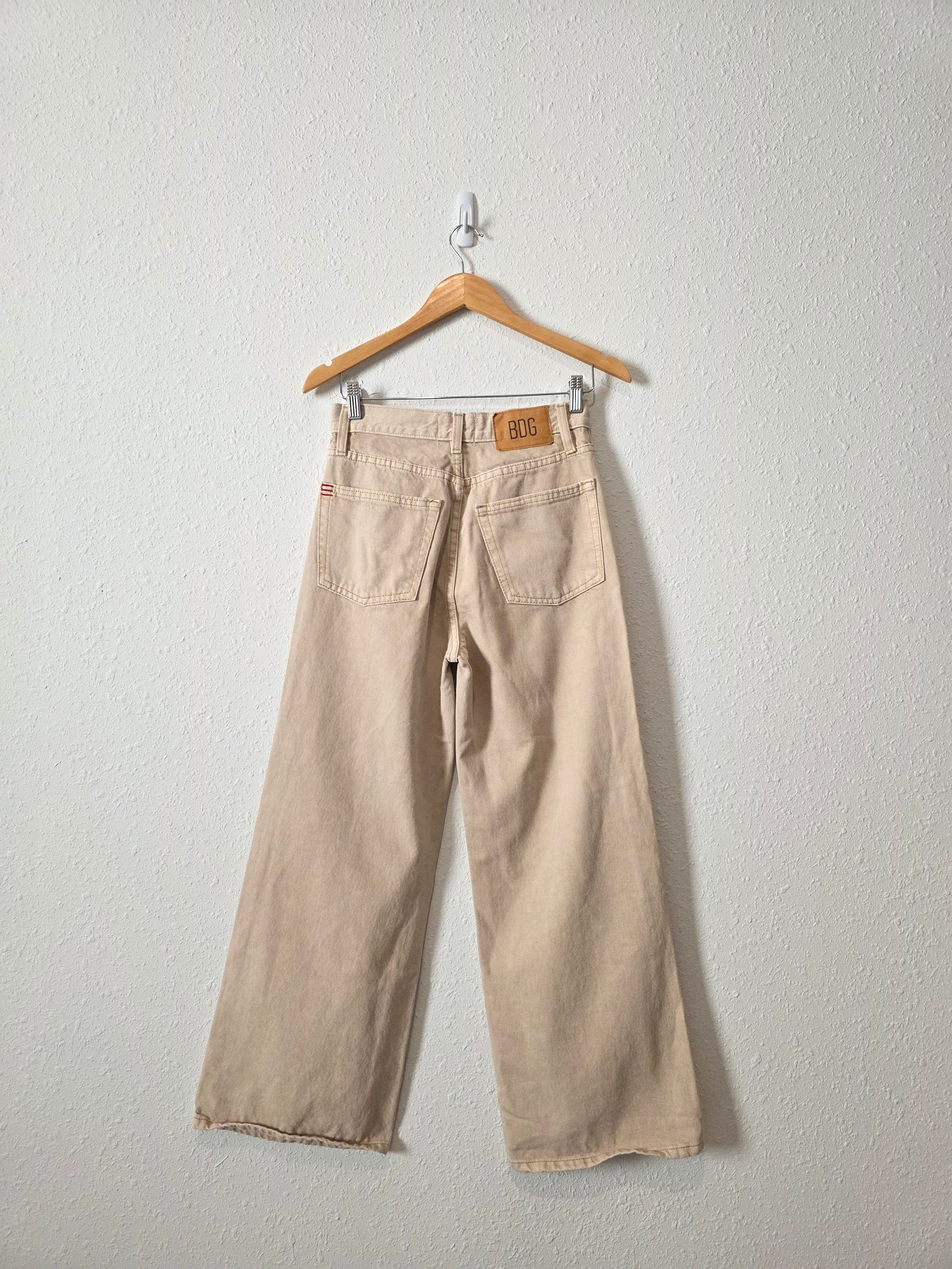 BDG Neutral Wide Leg Jeans (27)