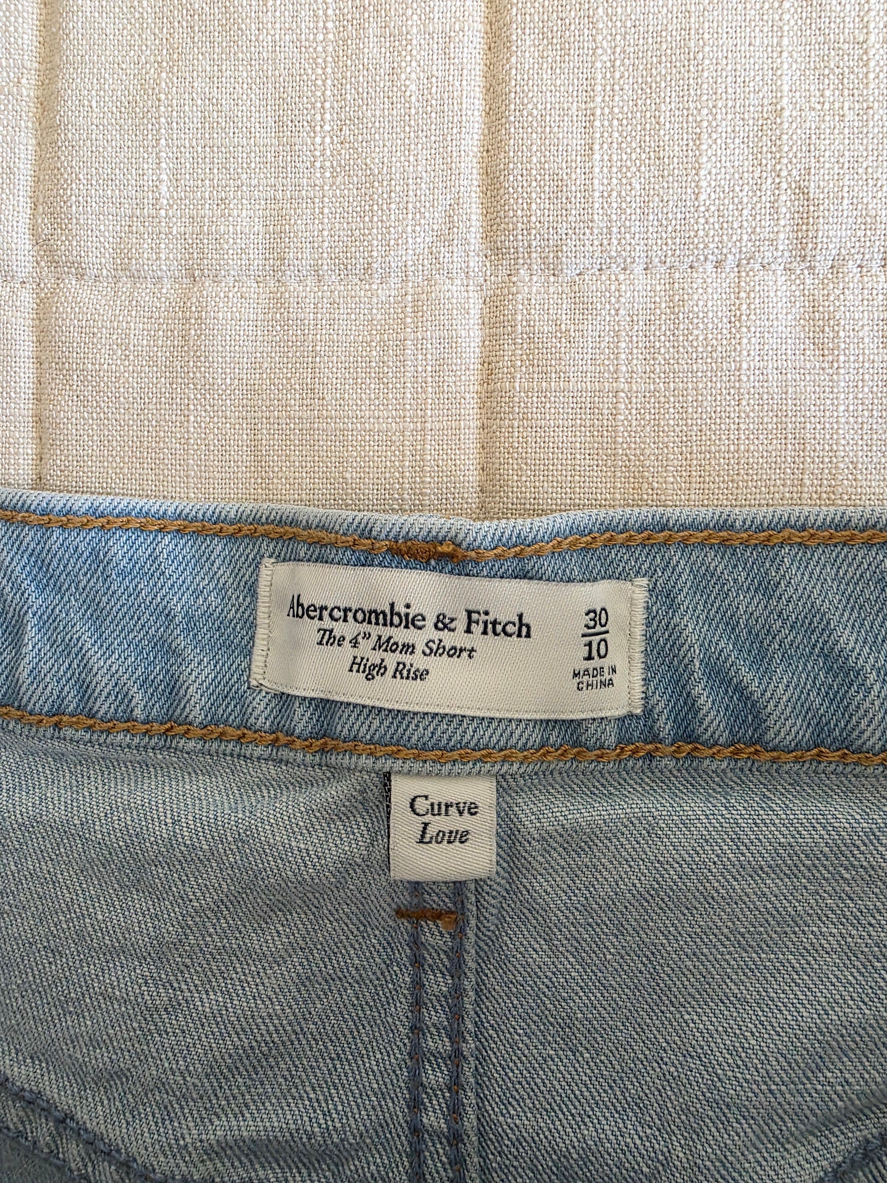 Abercrombie Light Wash Denim Shorts (30/10)