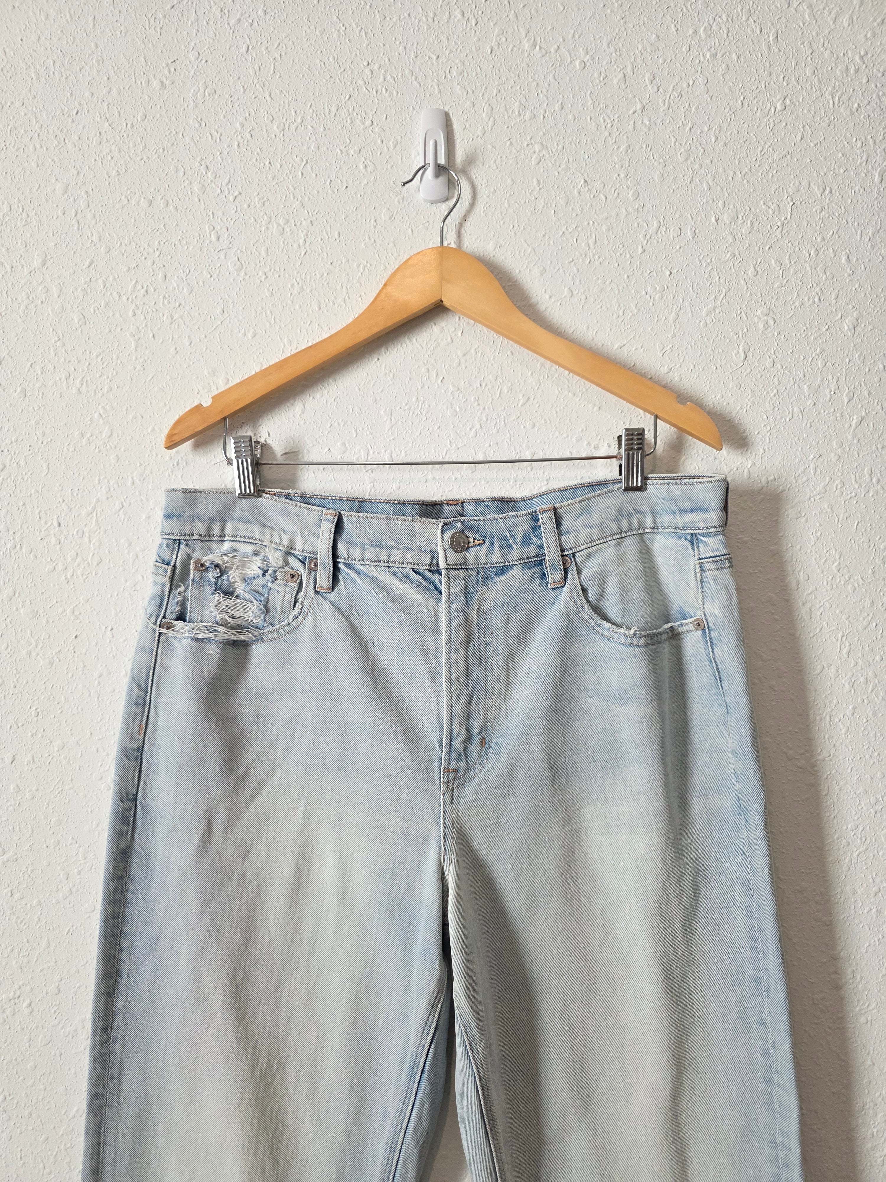 Light Wash Straight Jeans (14S)