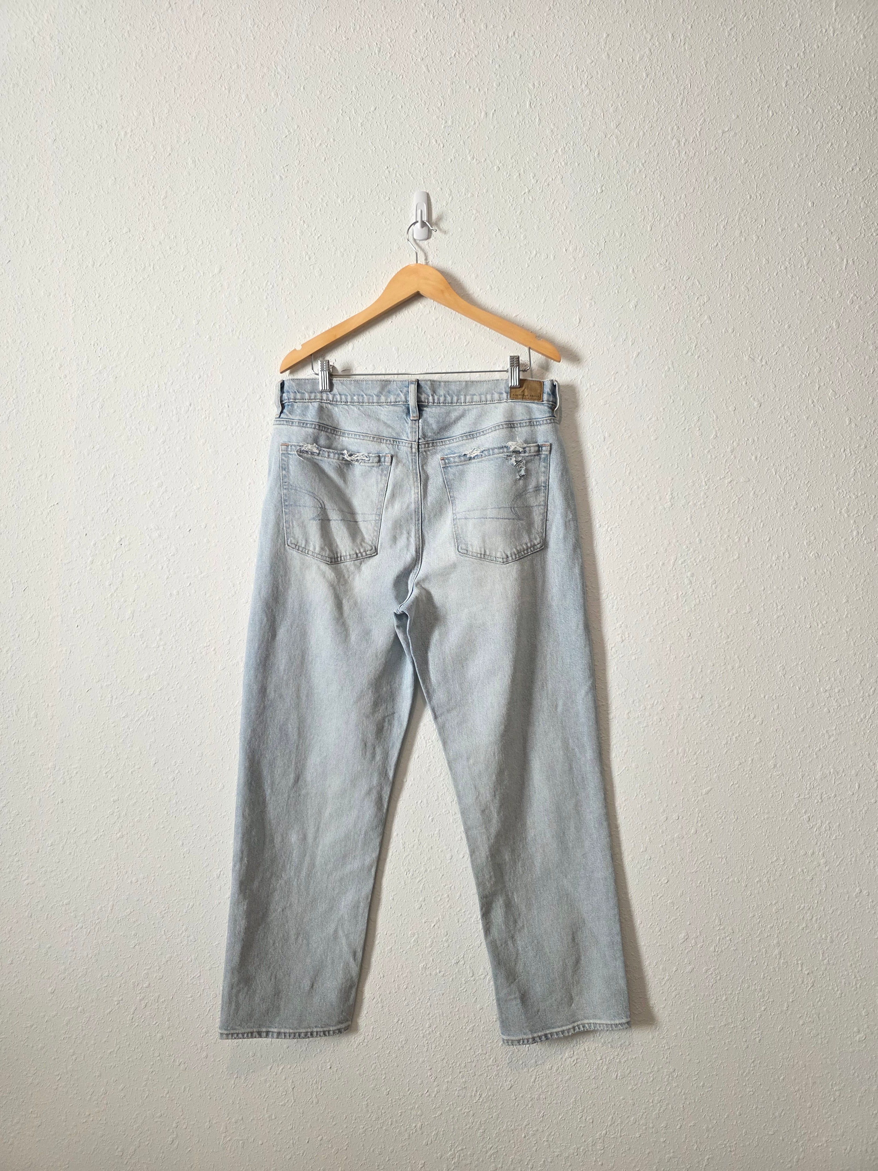 Light Wash Straight Jeans (14S)