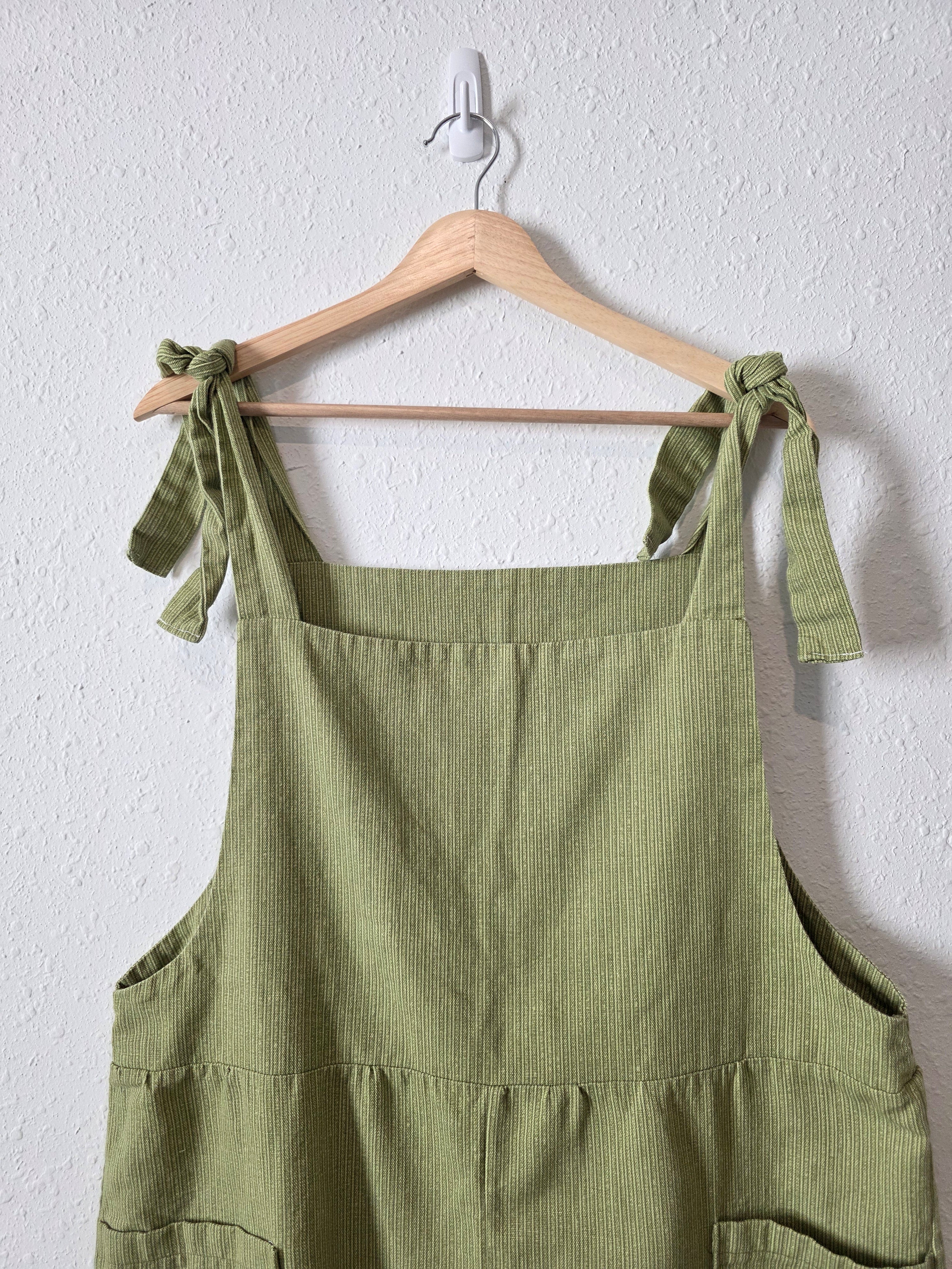 Green Wide Leg Overall Jumpsuit (L/XL)