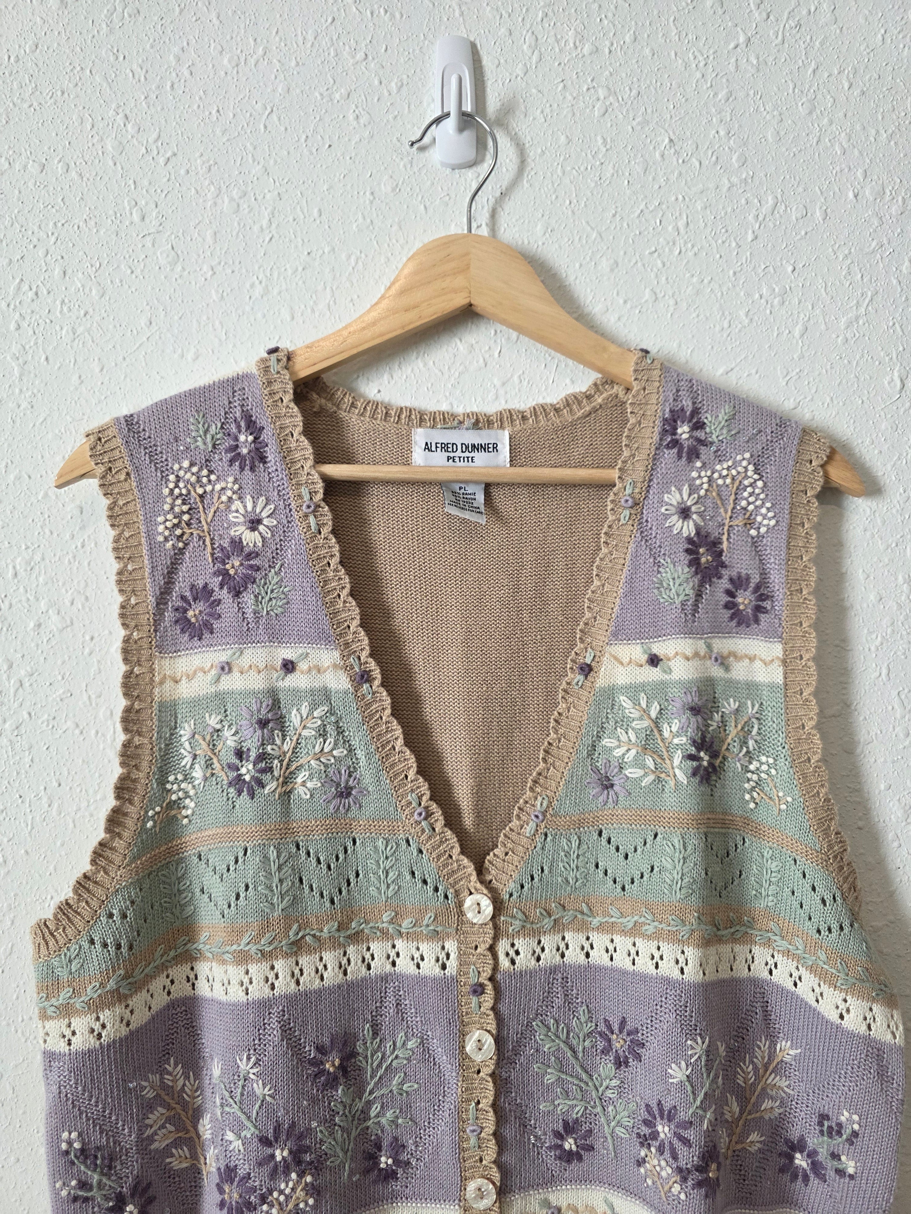 Vintage Floral Embroidered Vest (LP)