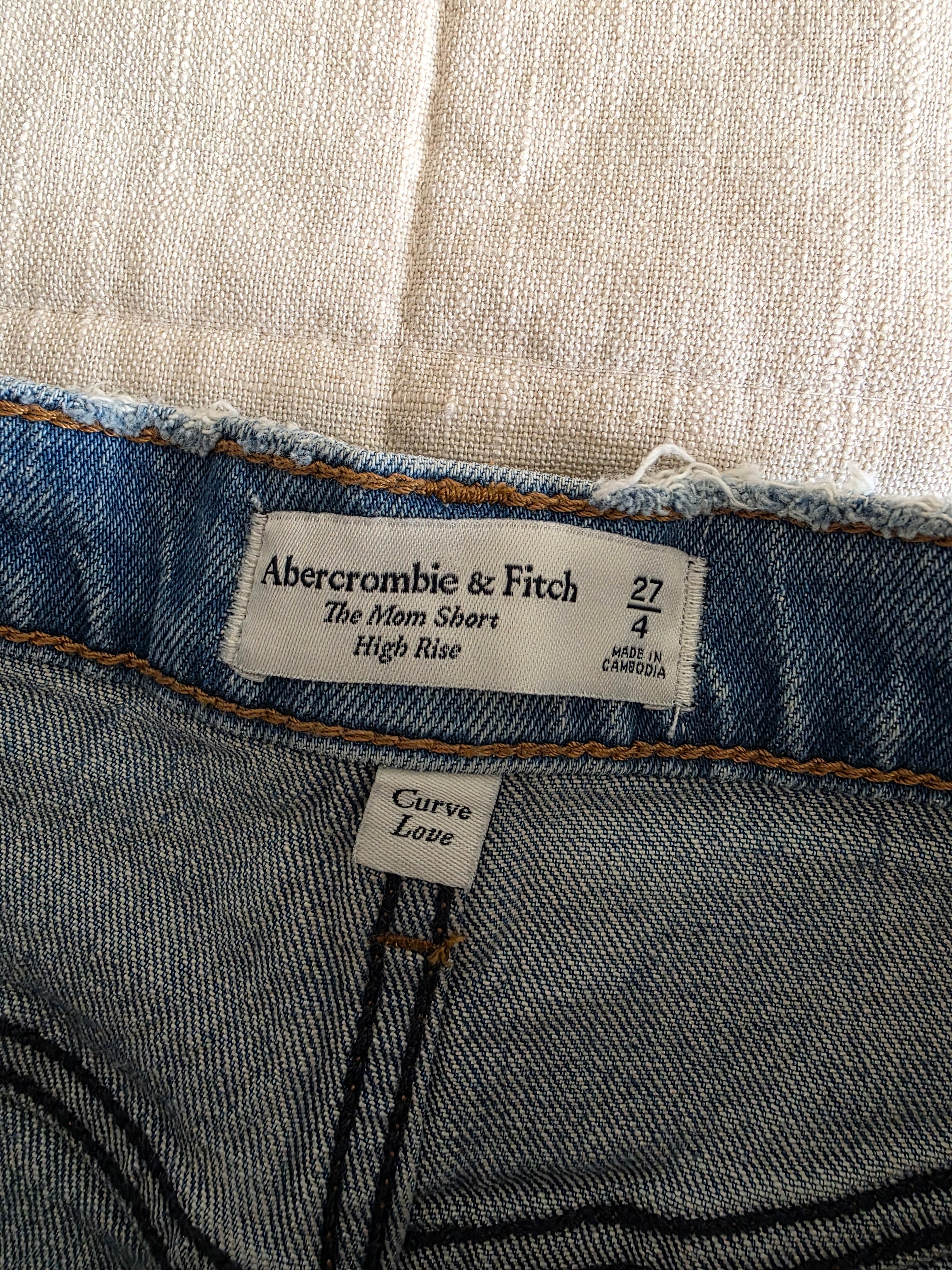 Abercrombie Denim Mom Shorts (27/4)