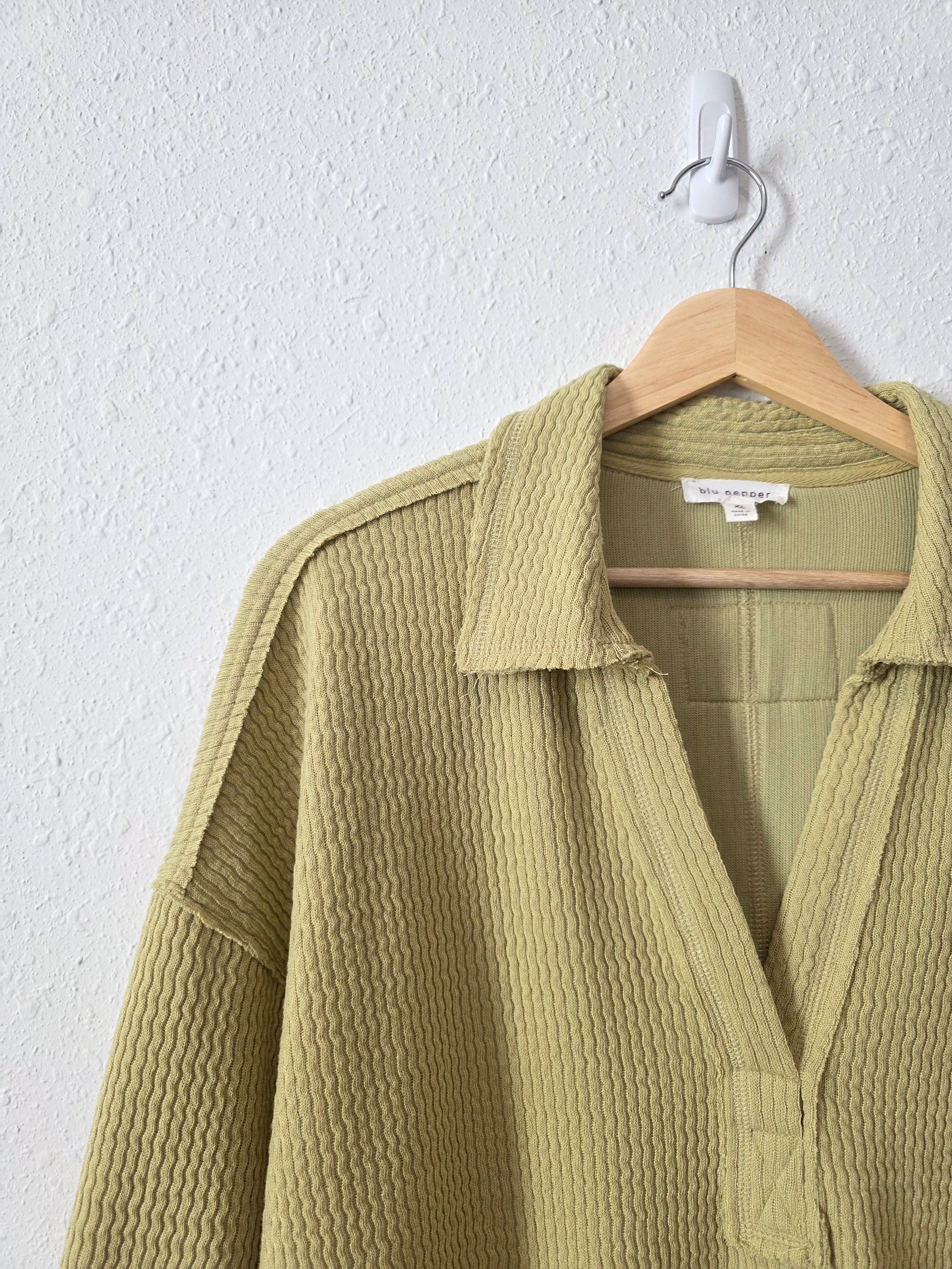 Green Textured Collared Top (XL)