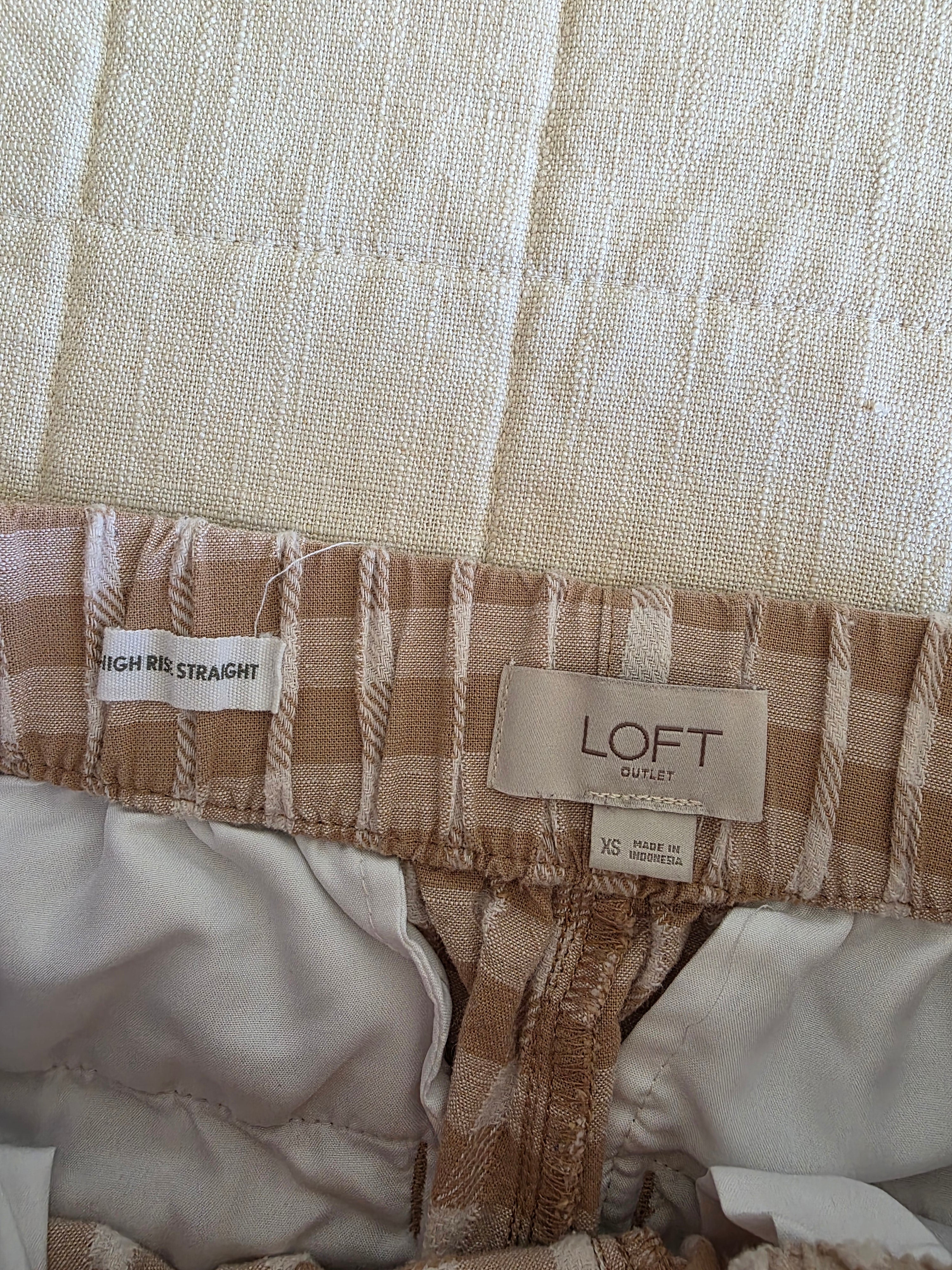 Loft Neutral Checkered Pants (XS)