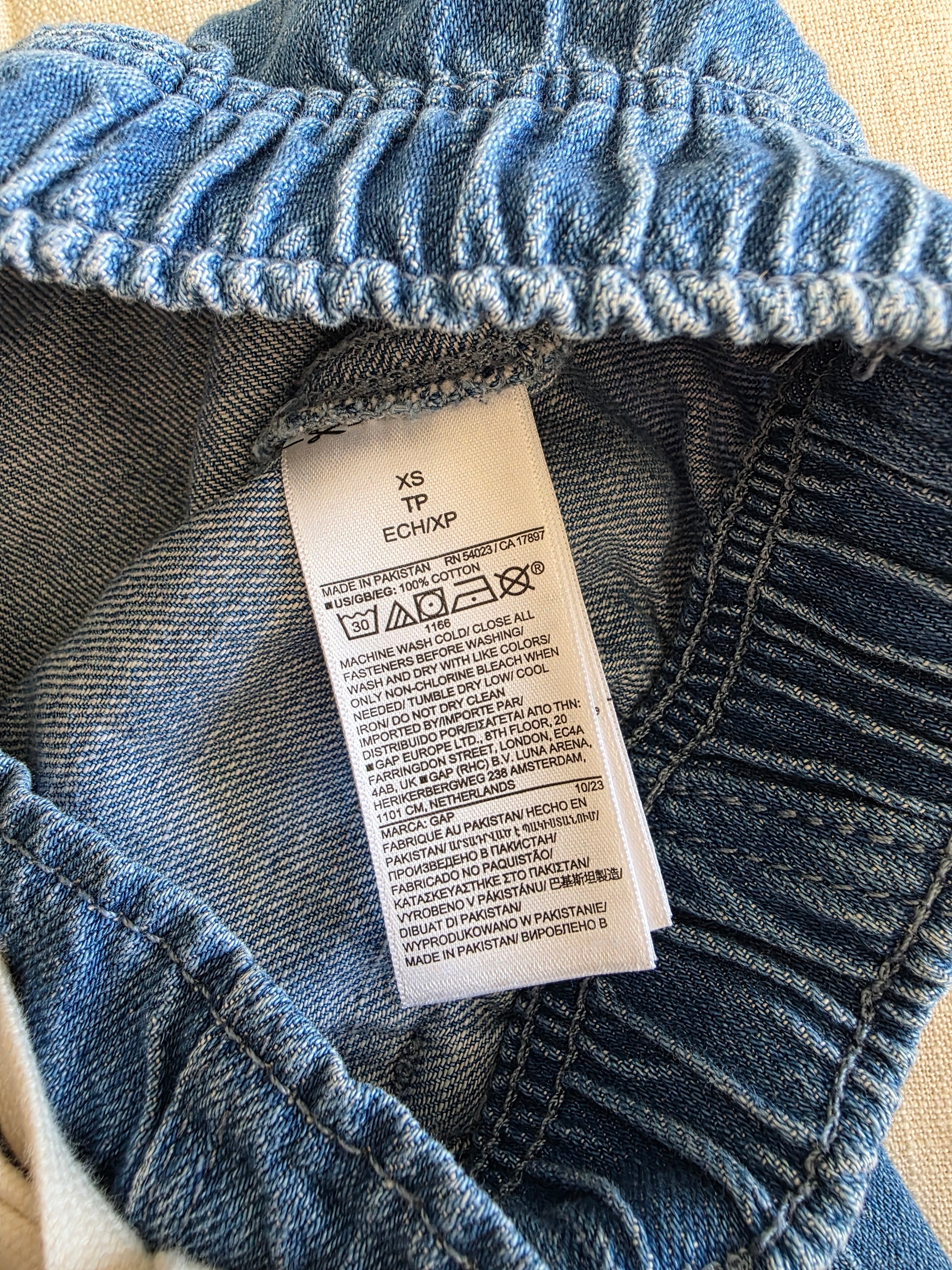 Gap Straight Easy Jeans (XS)