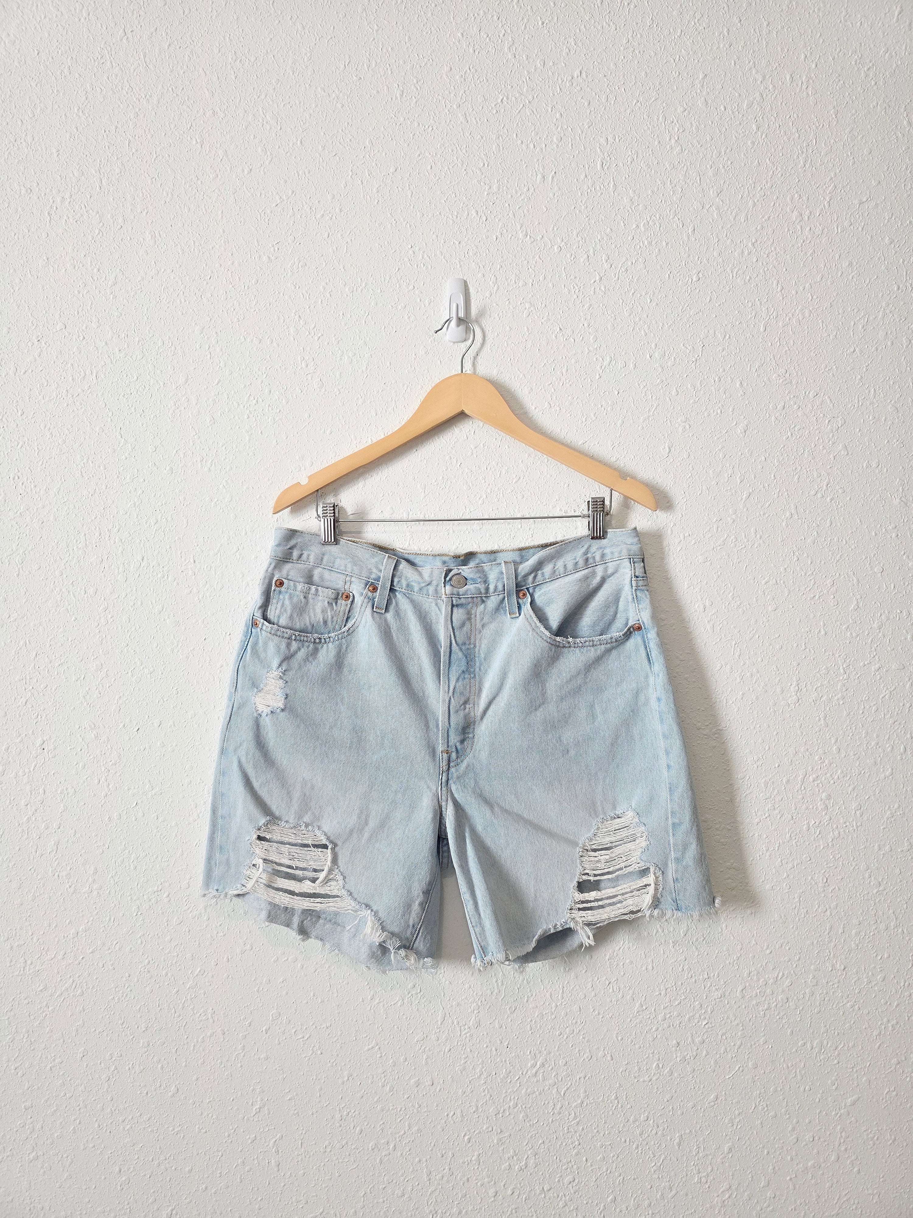 Levi's Light Wash Relaxed Shorts (33)