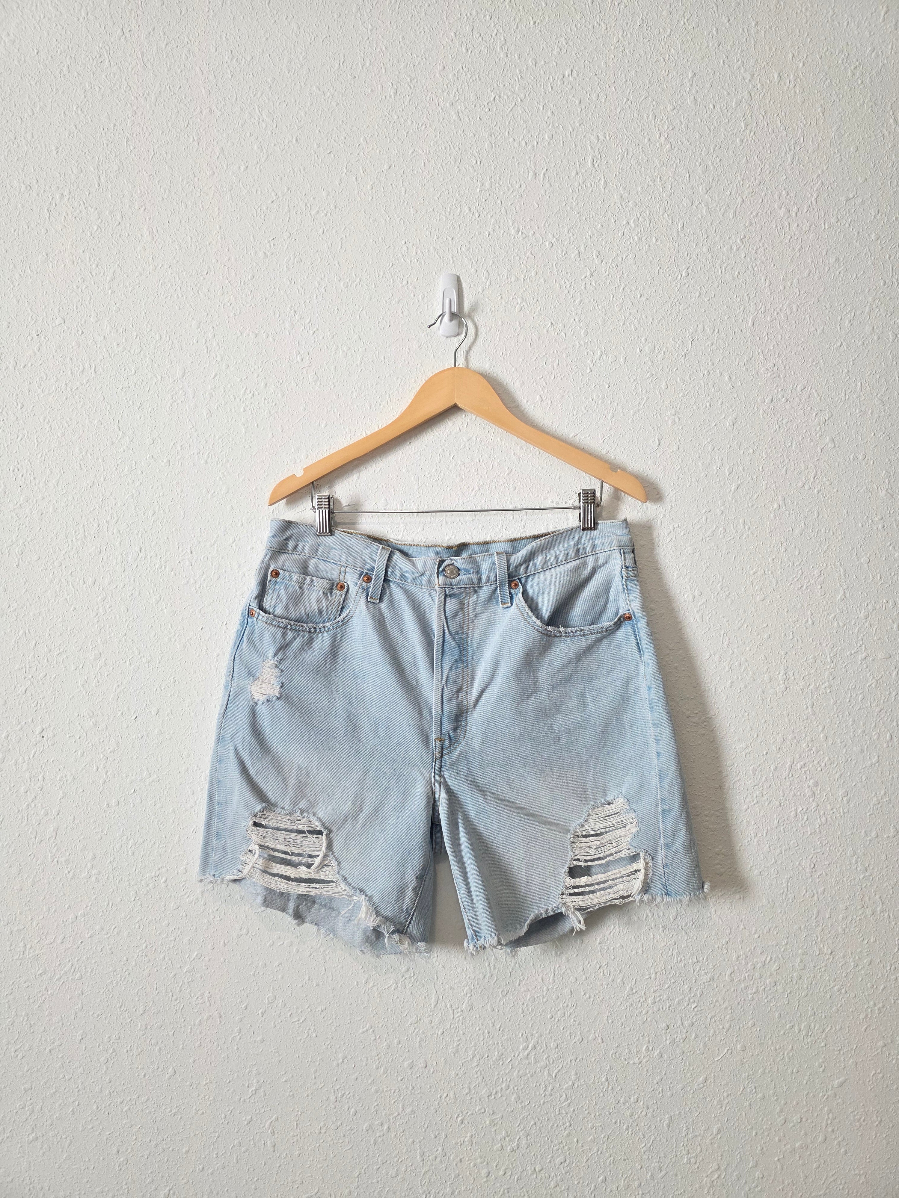 Levi's Light Wash Relaxed Shorts (33)