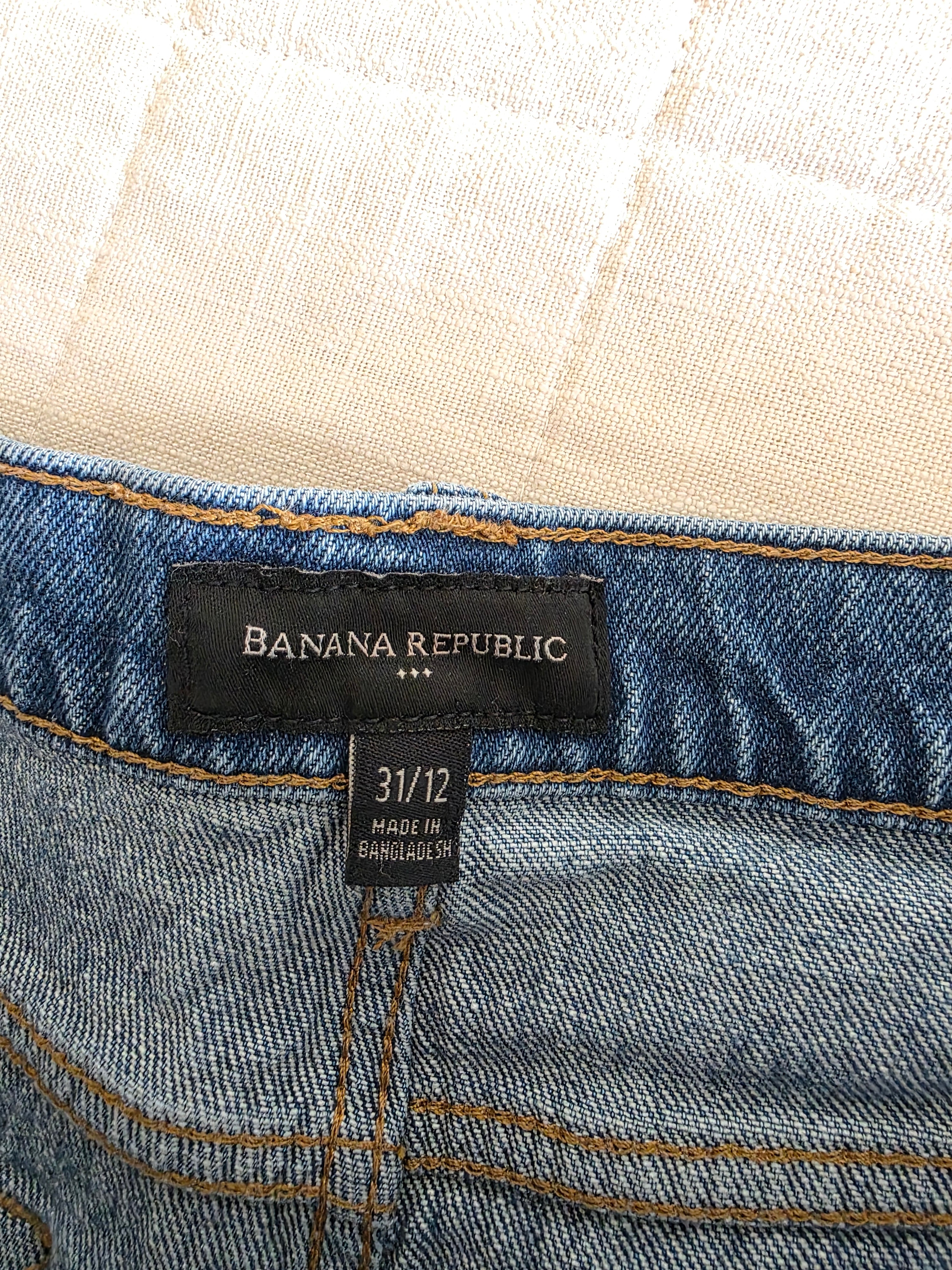Banana Republic Relaxed Denim Shorts (31/12)