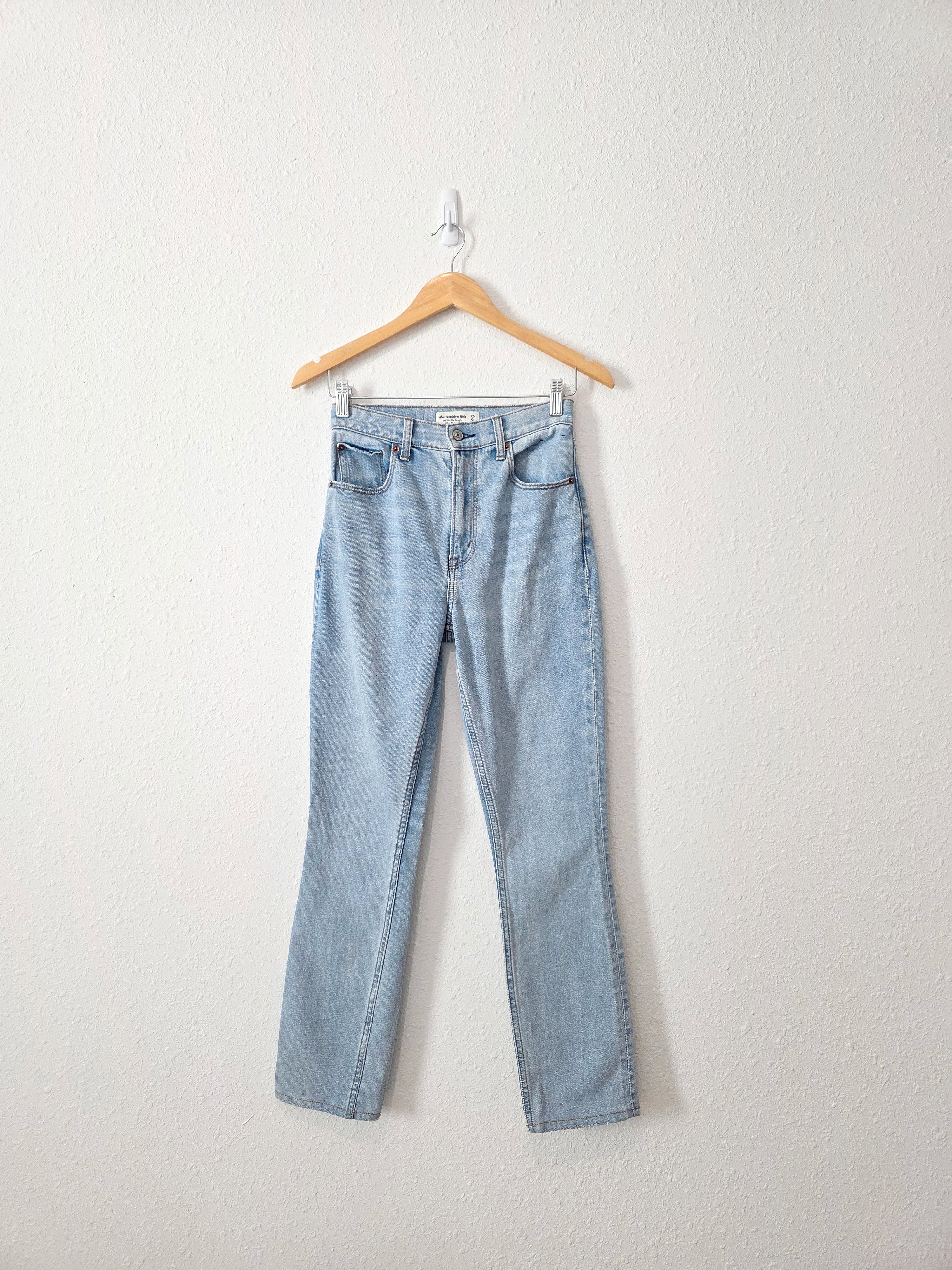 Abercrombie 90s Slim Straight Jeans (25/0)