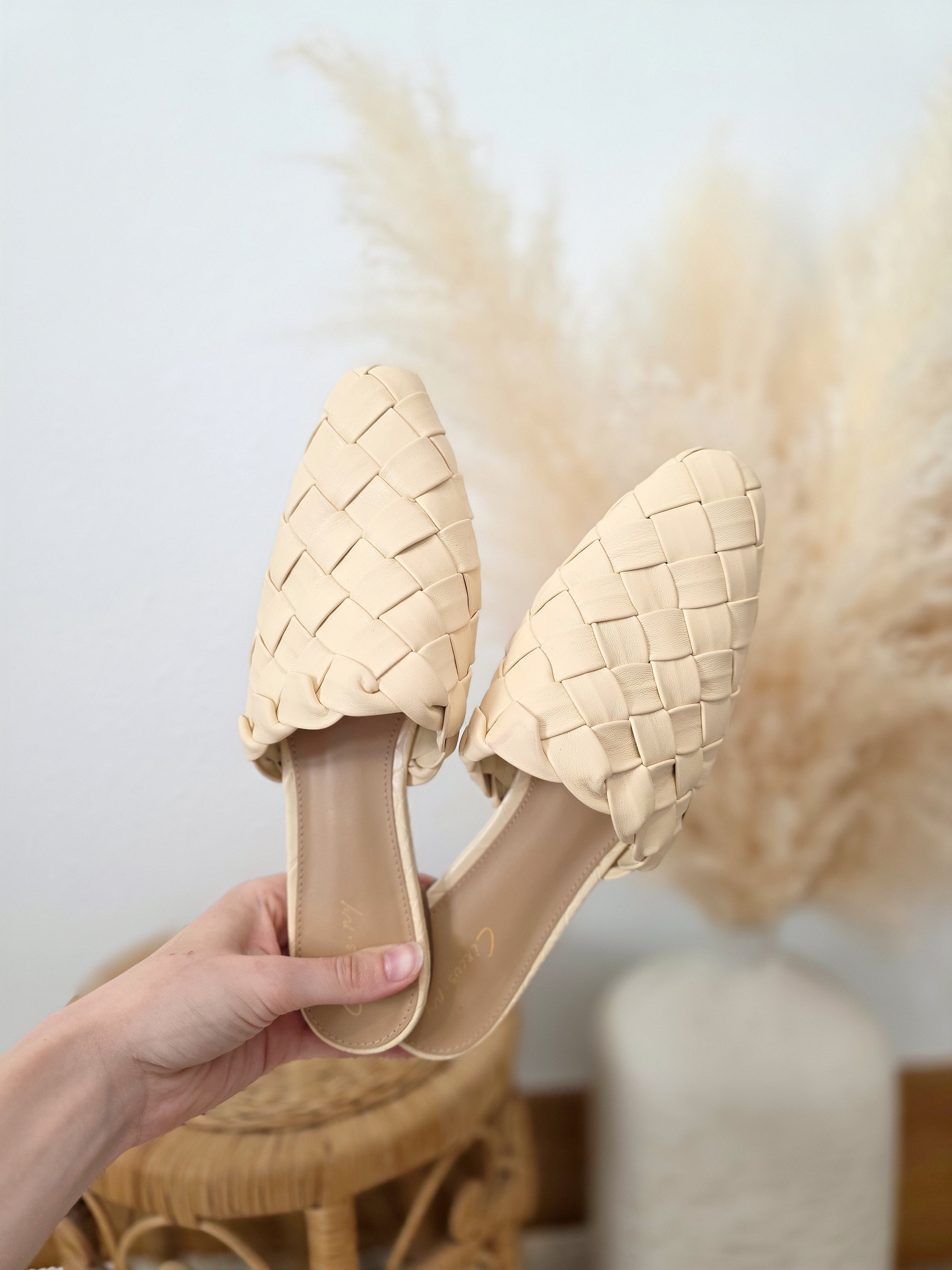 Sam Edelman Woven Mules (8.5)