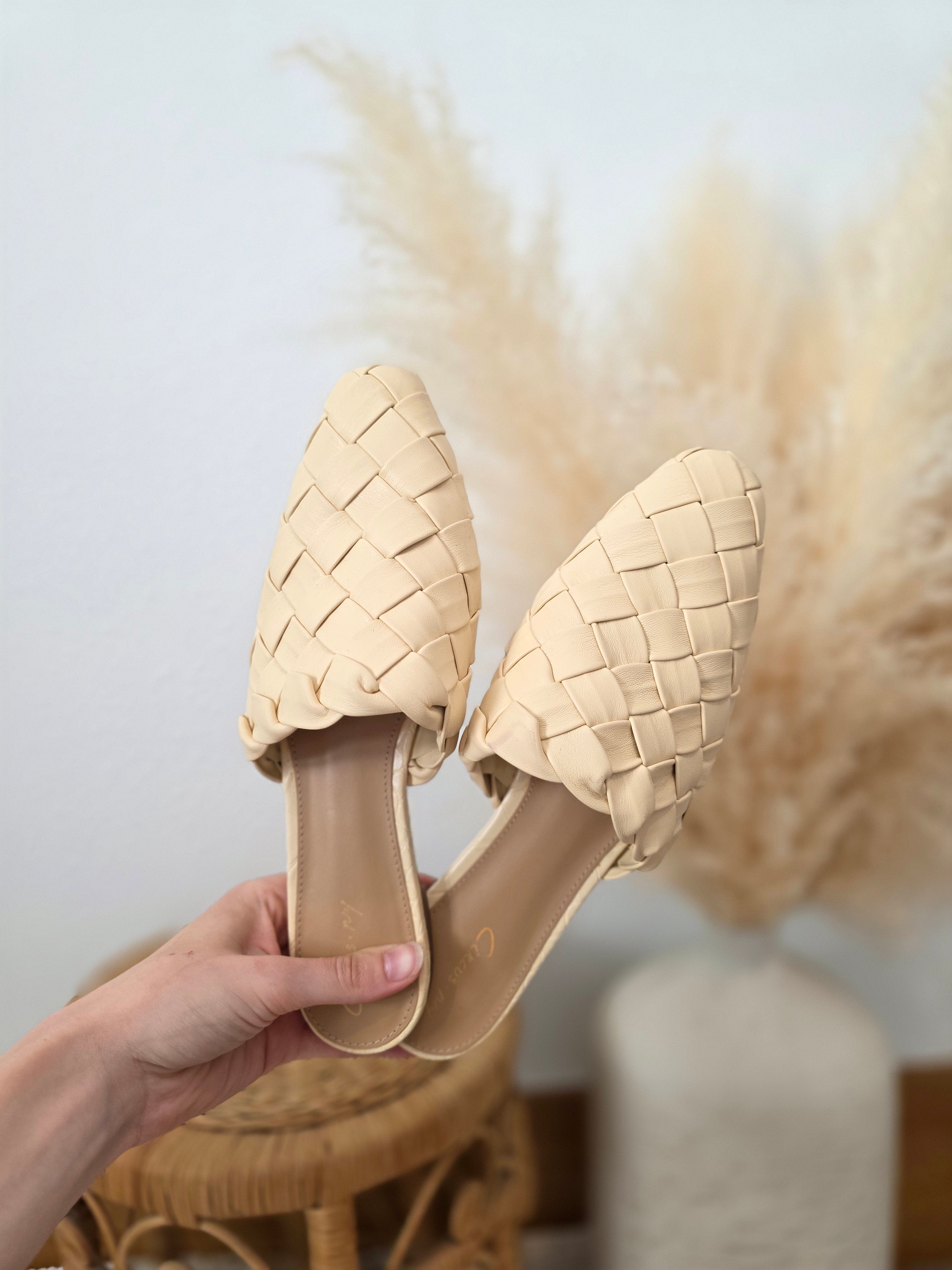 Sam Edelman Woven Mules (8.5)