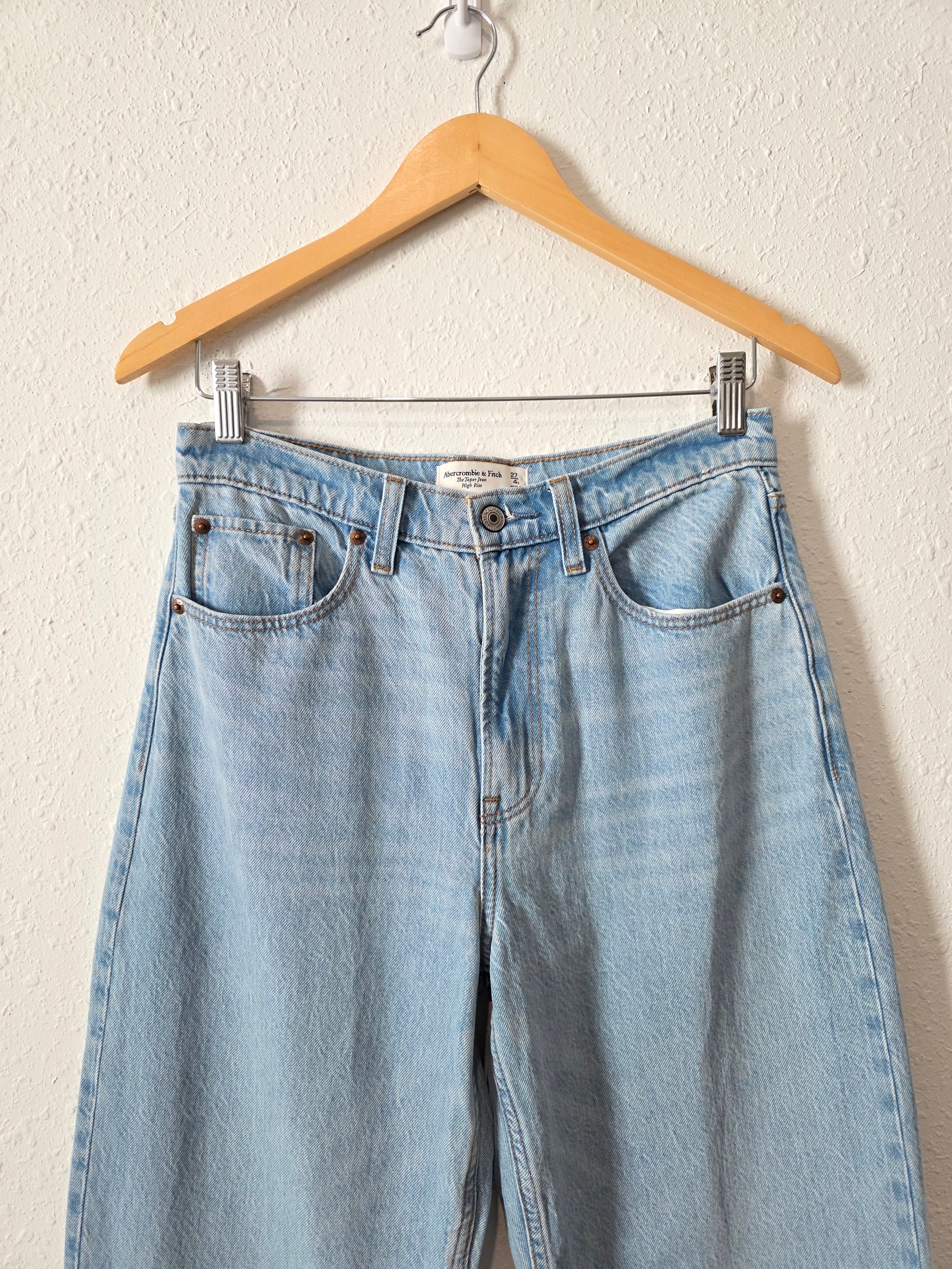 Abercrombie Light Wash Taper Jeans (27/4)