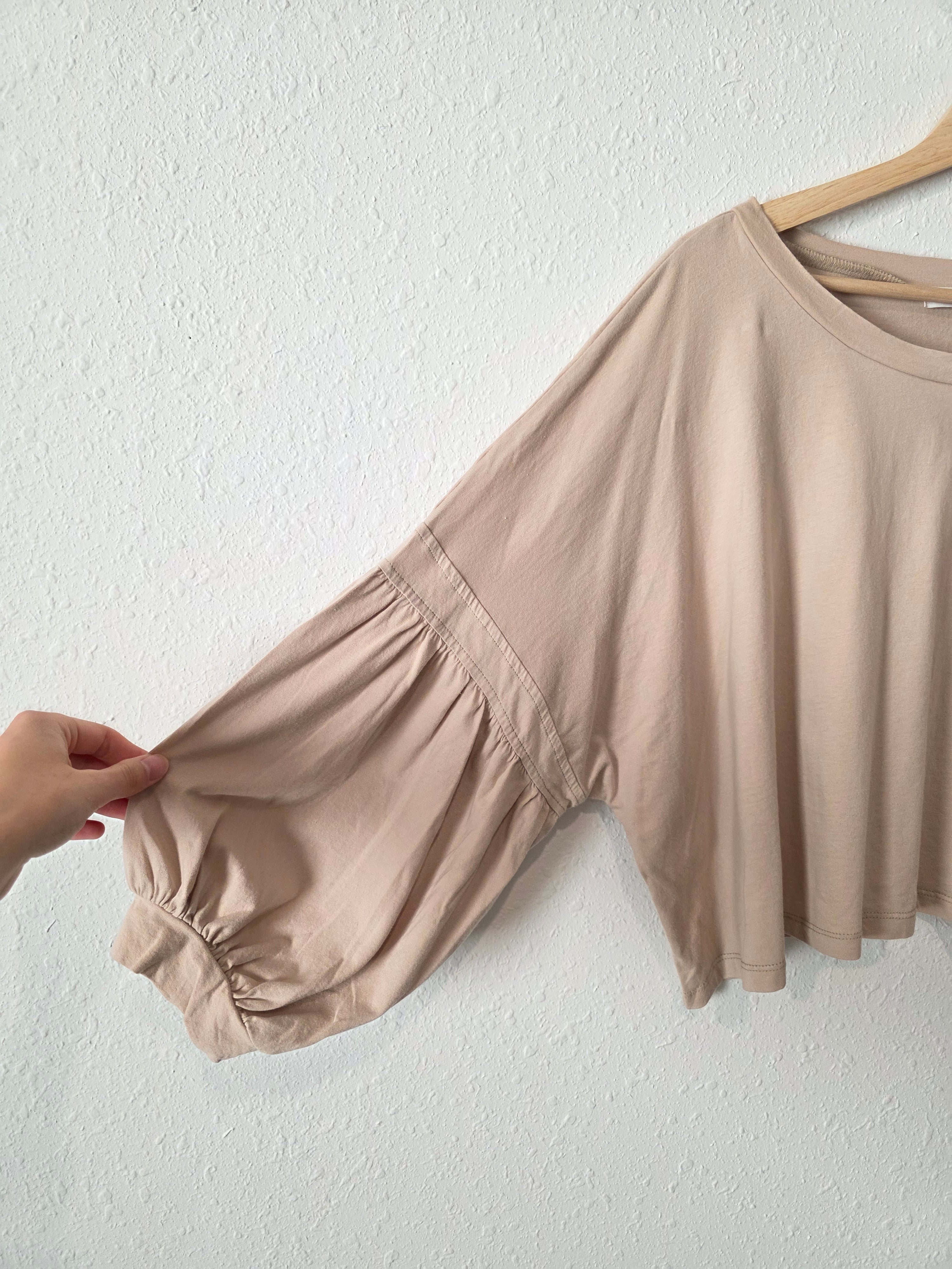 Mod Ref Puff Sleeve Top (M)