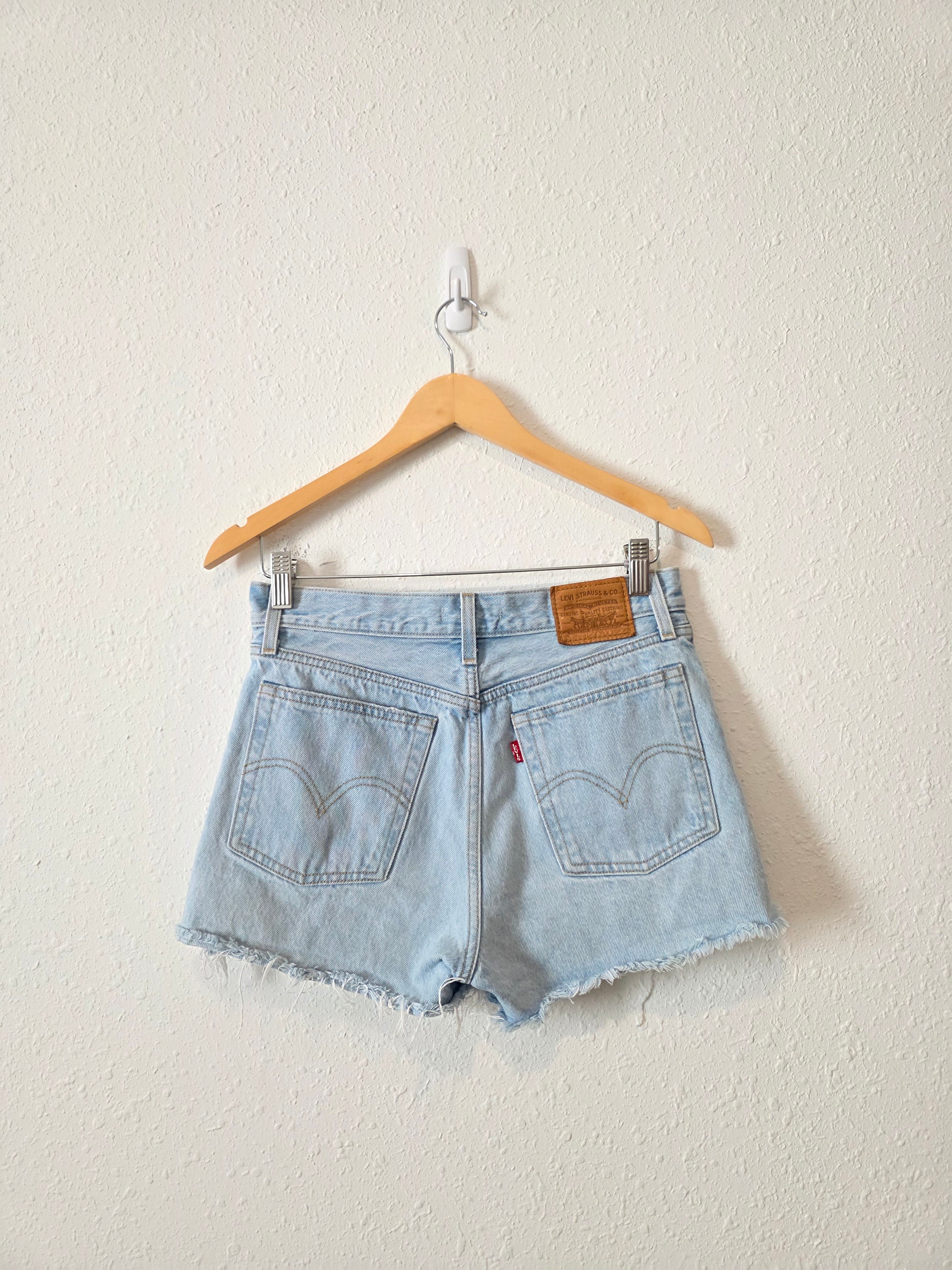 Levi's Light Wash Denim Shorts (27)
