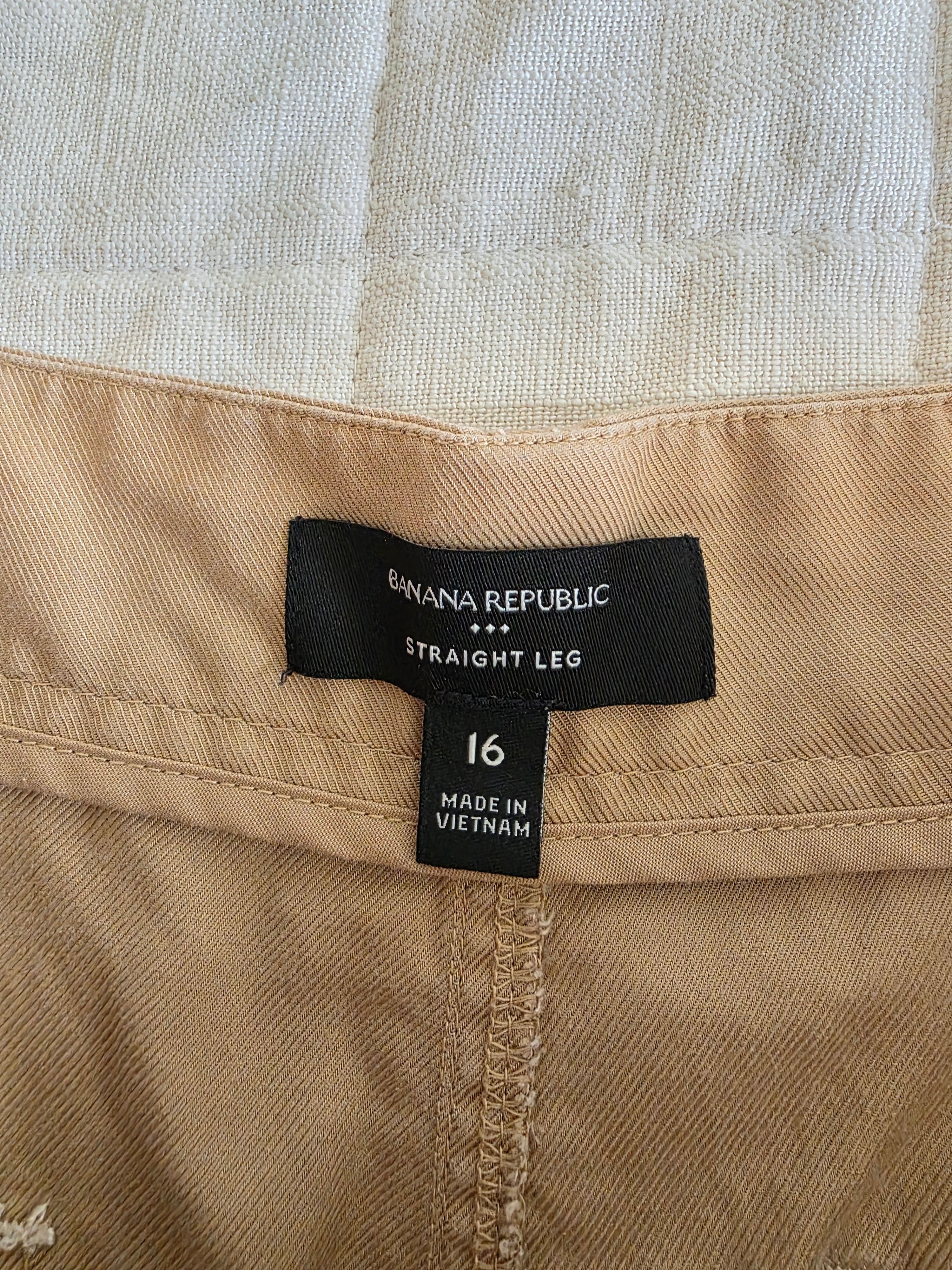Banana Republic Neutral Straight Pants (16)