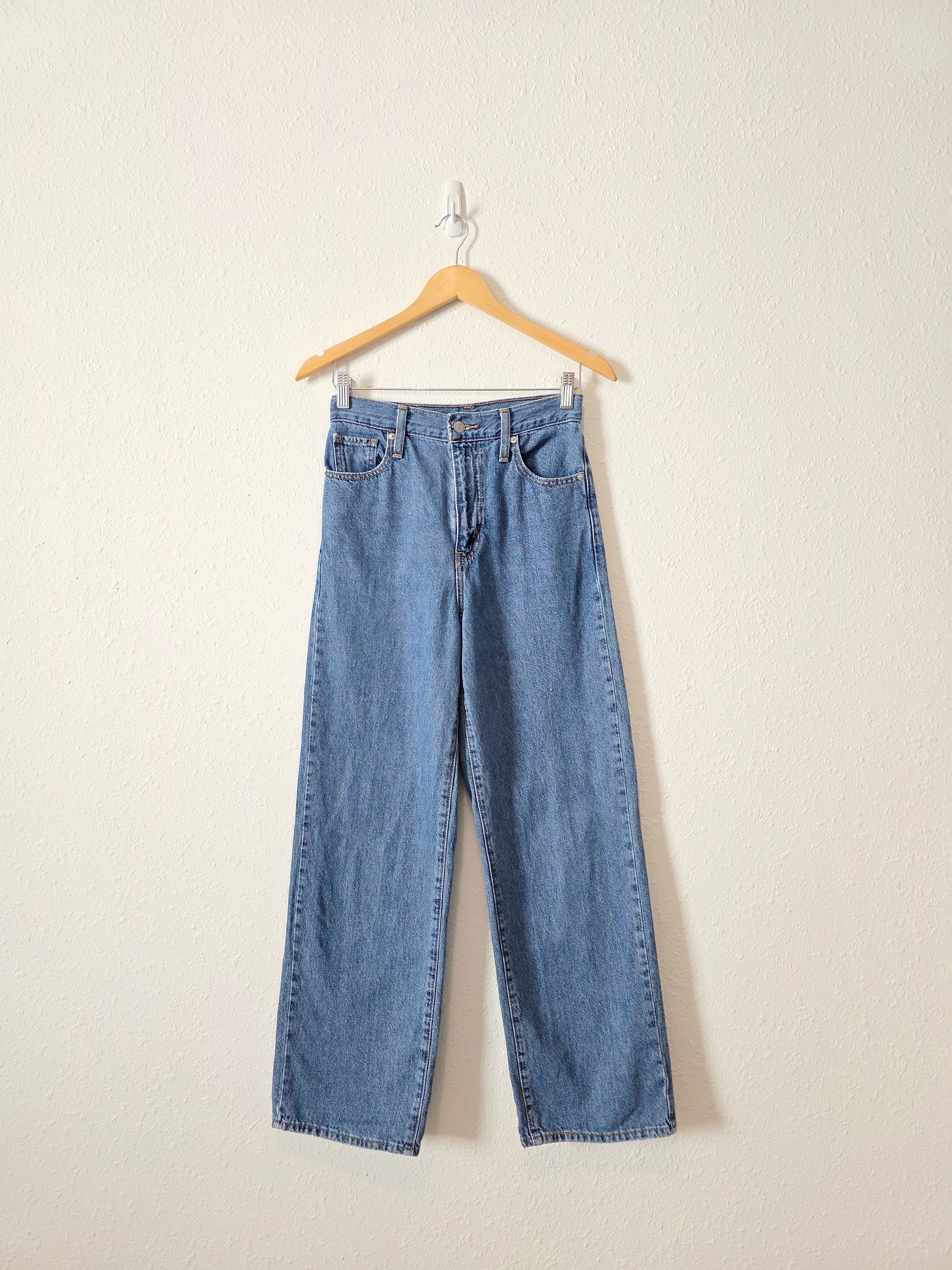 Levi's High Waisted Straight Jean (25)