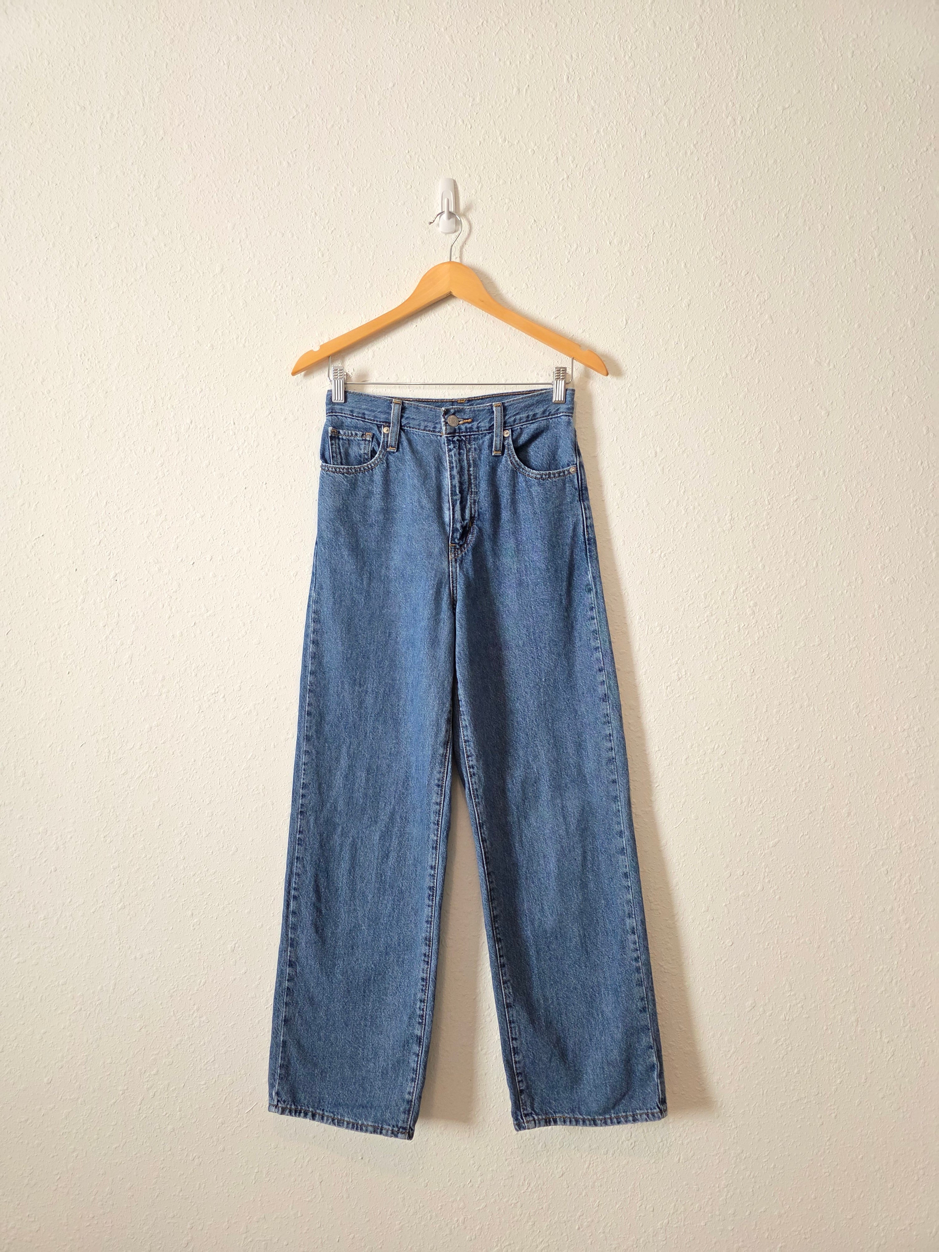 Levi's High Waisted Straight Jean (25)