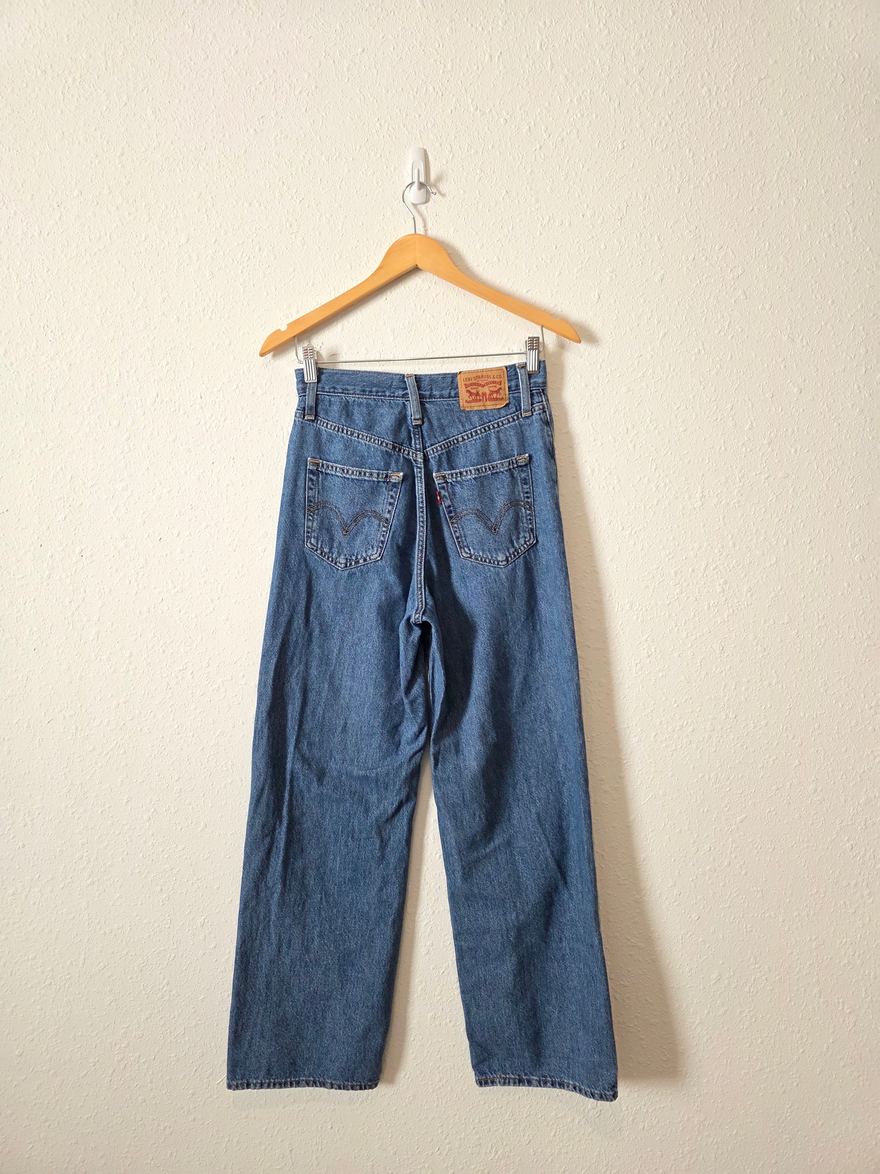 Levi's High Waisted Straight Jean (25)