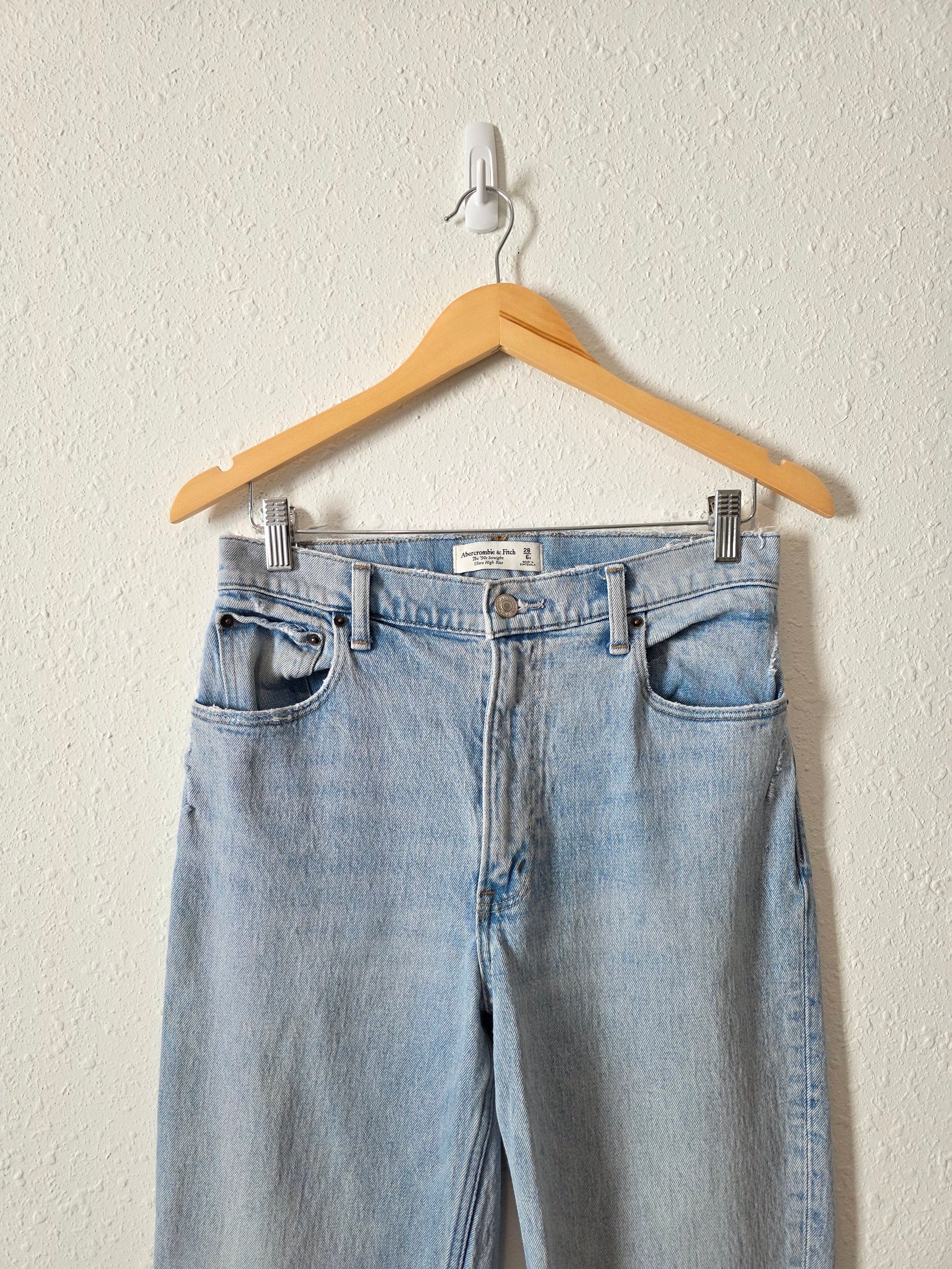Abercrombie 90s Straight Jeans (28/6)
