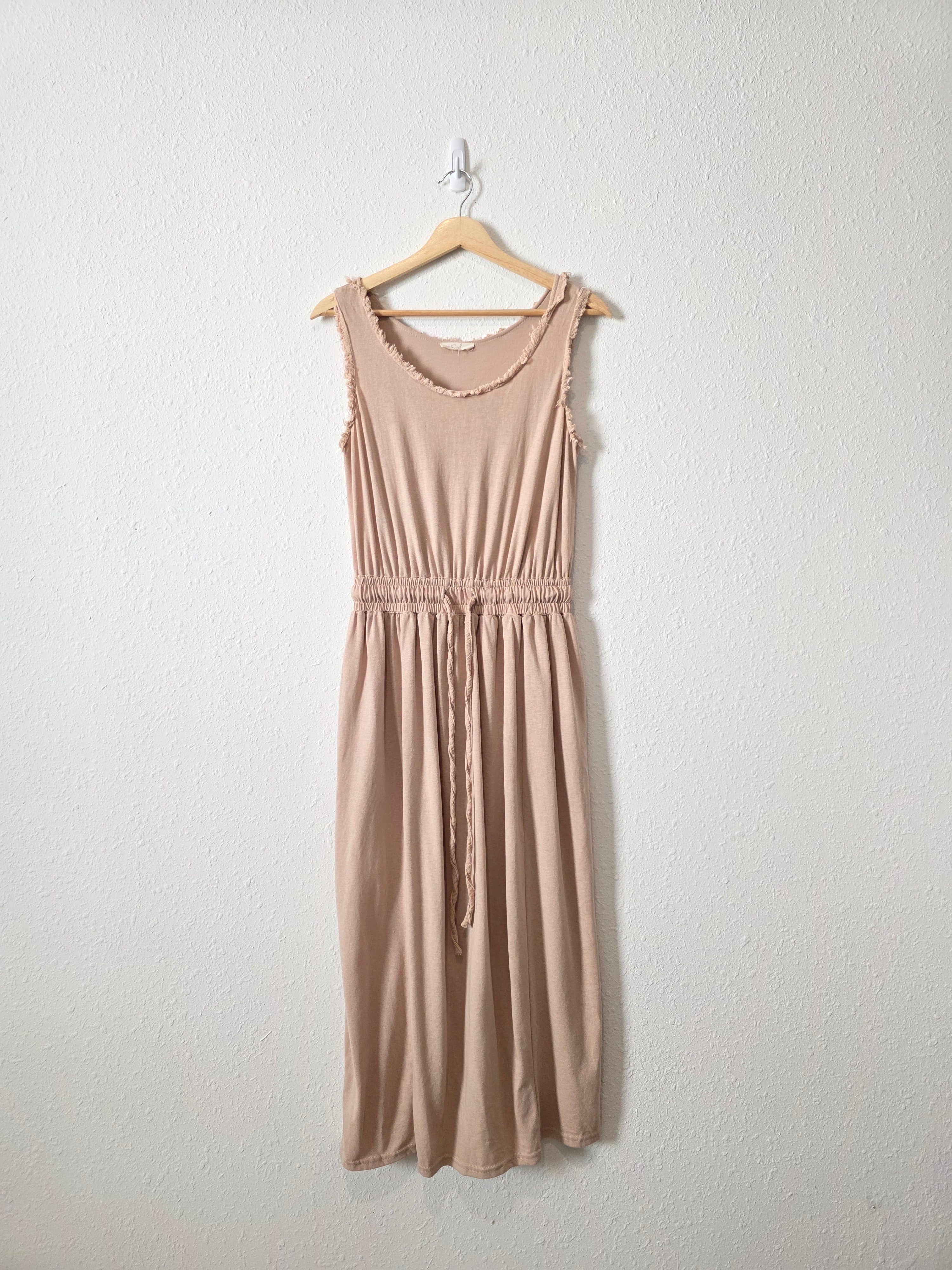 Easel Tie Waist Midi Dress (S)