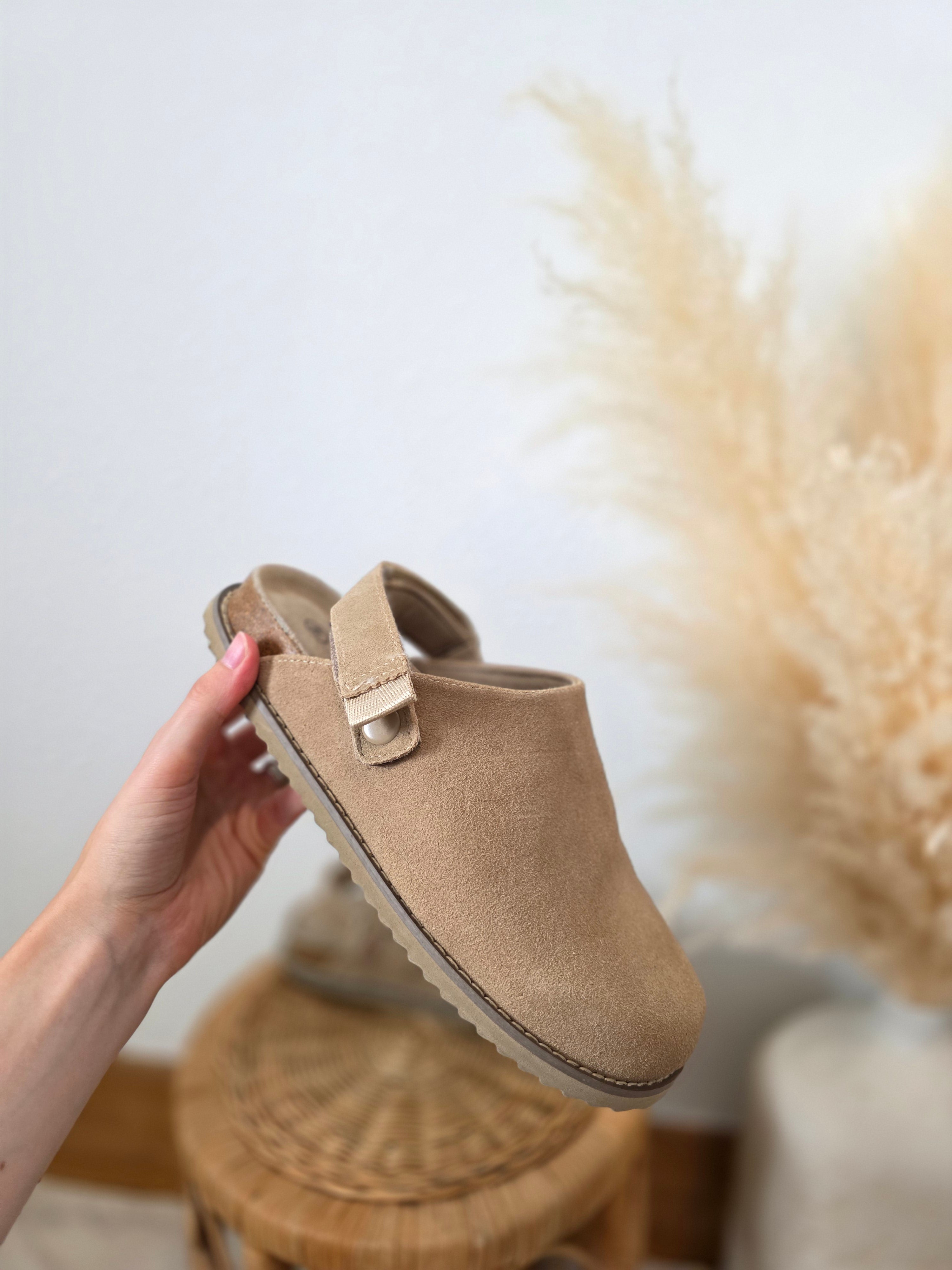 Cushionaire Suede Clogs (9)