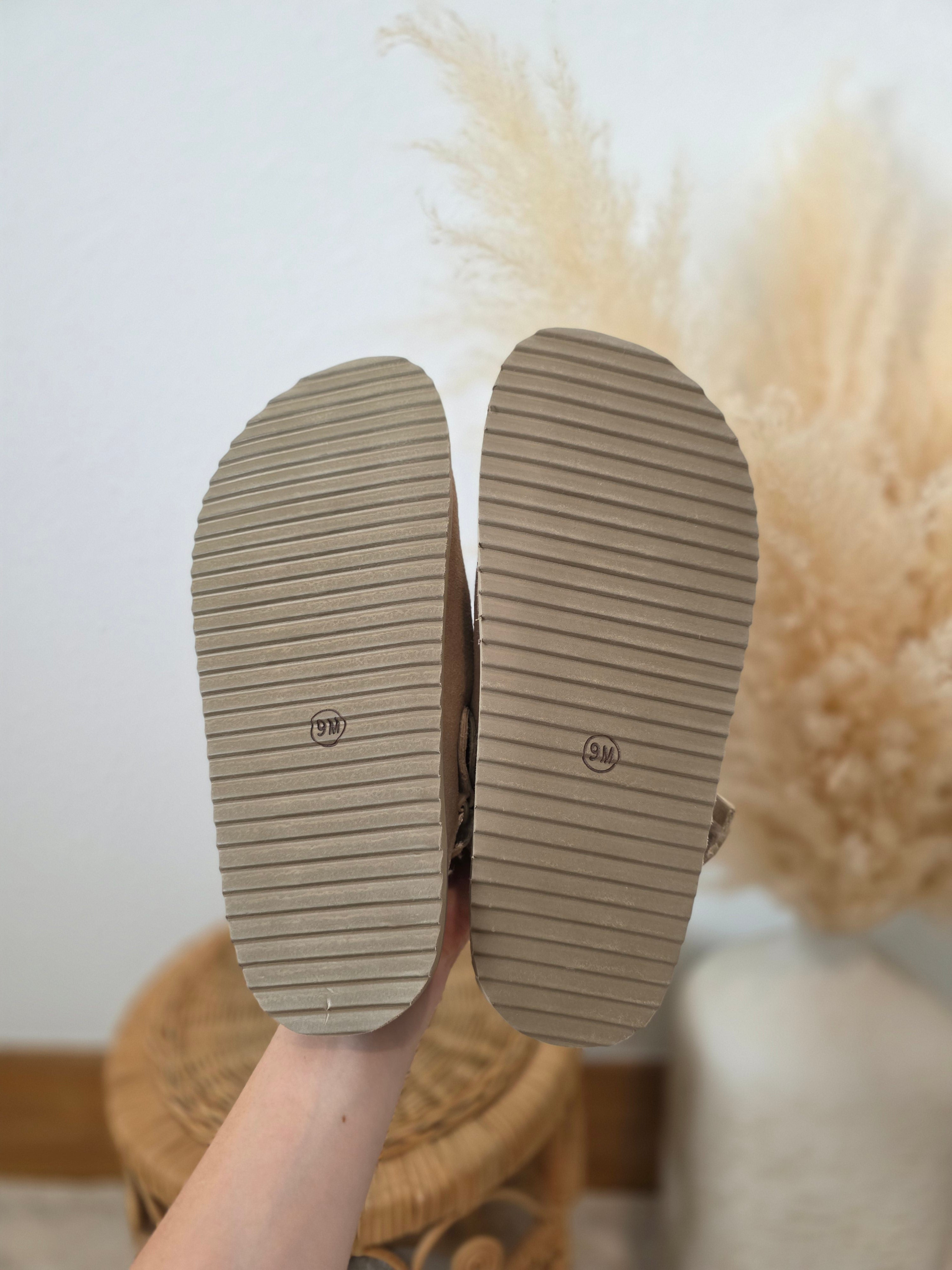 Cushionaire Suede Clogs (9)