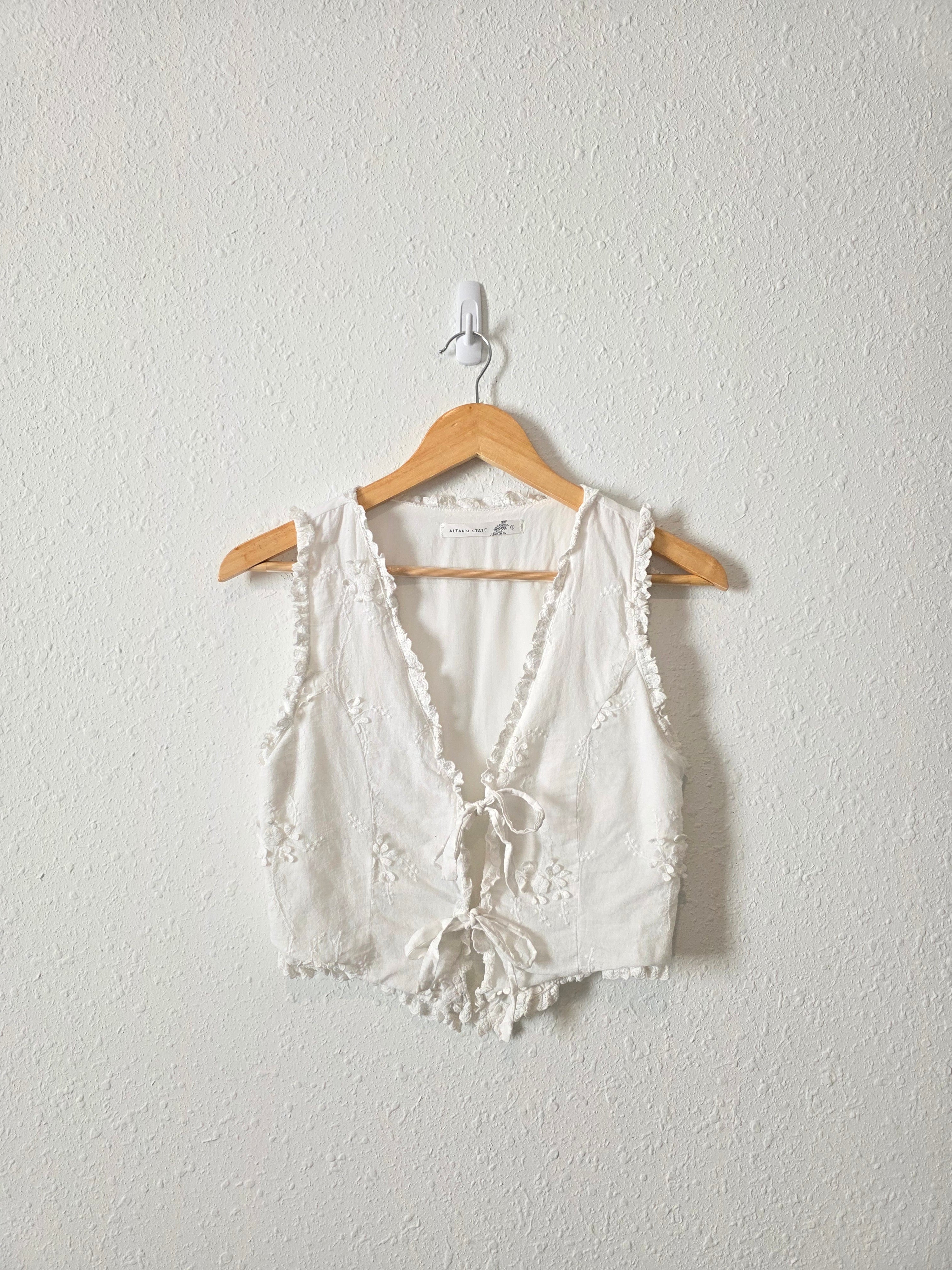 Altar'd State Floral Tie Front Vest (S)