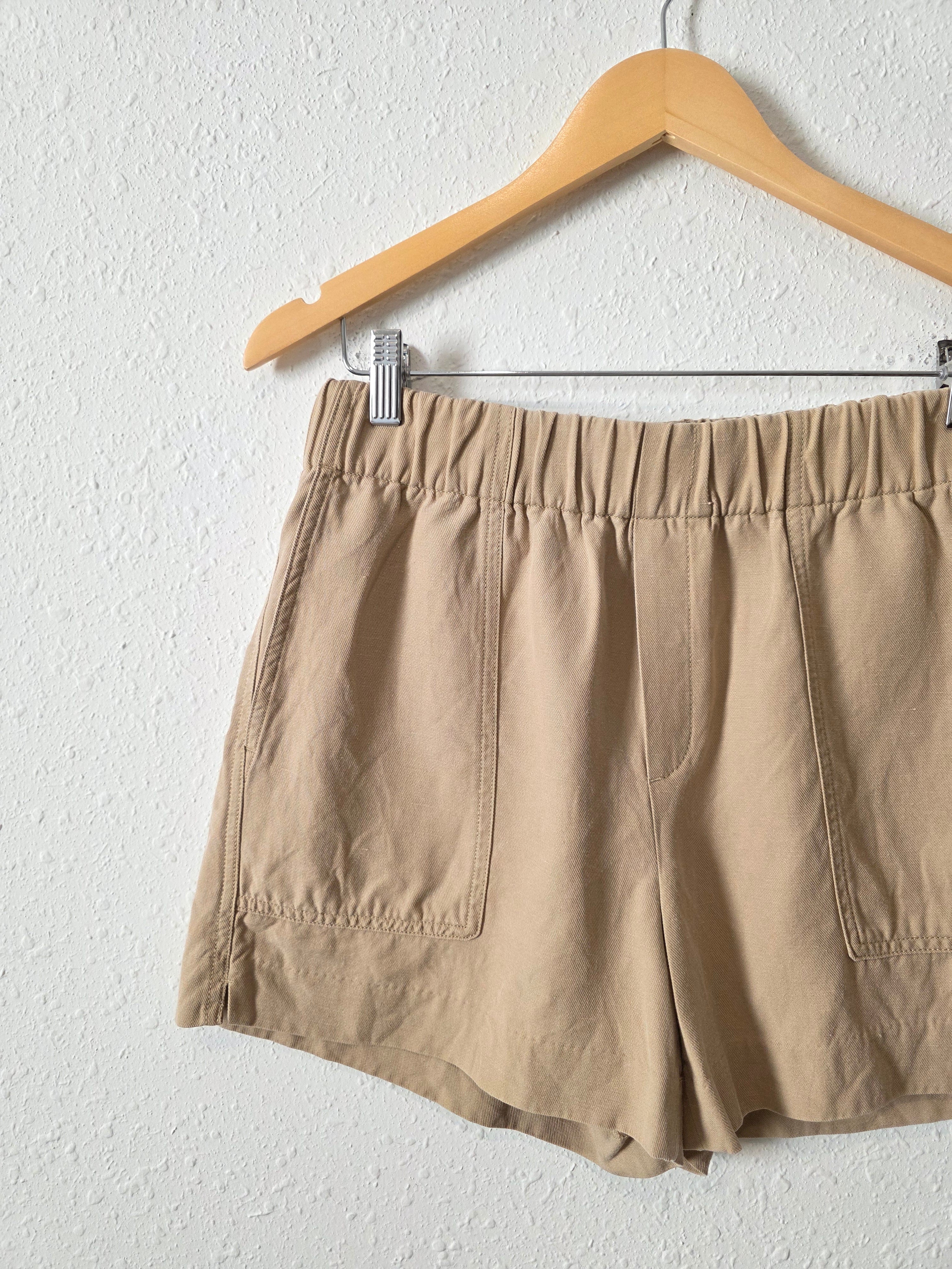 Banana Republic Neutral Shorts (S)