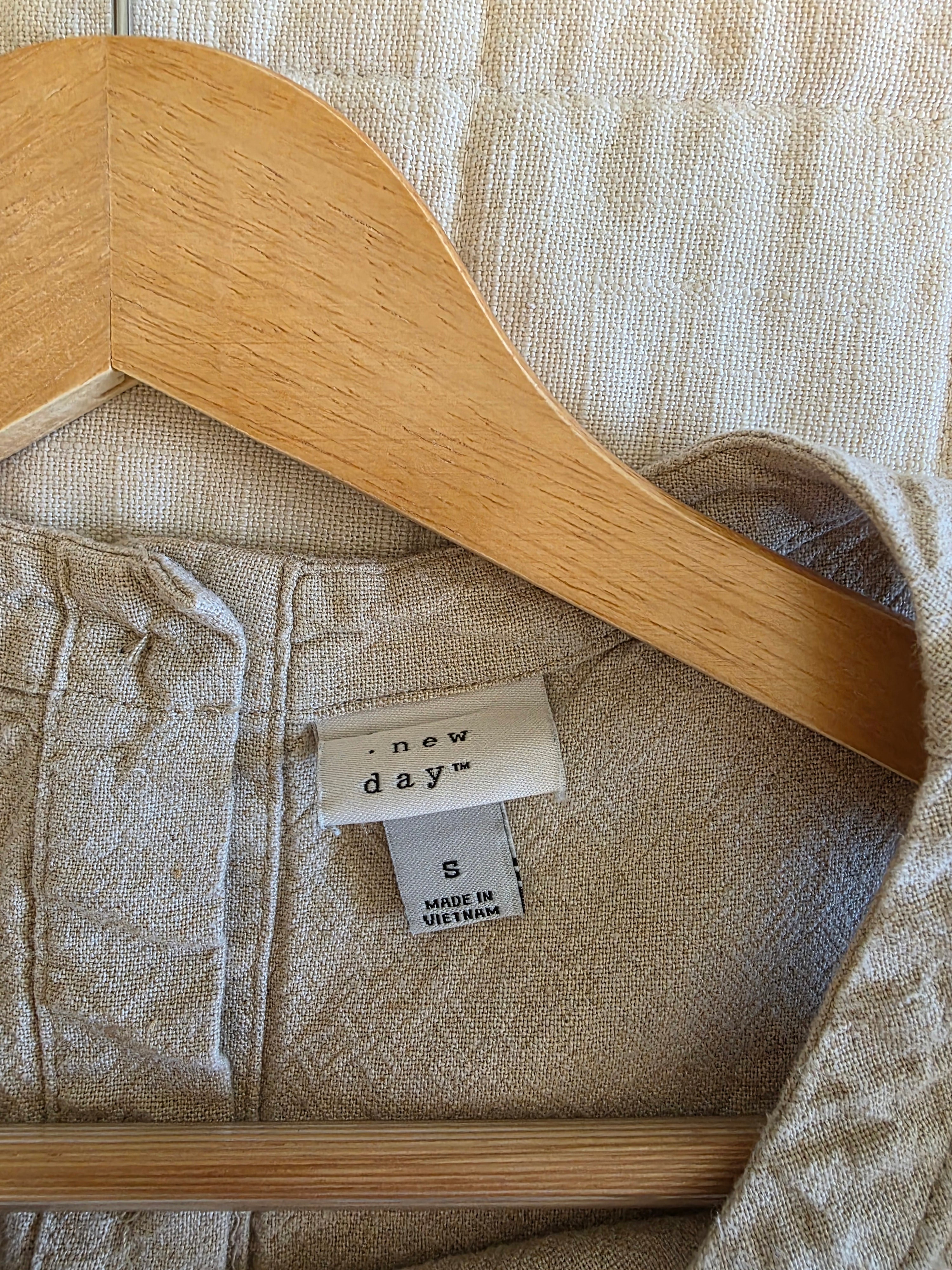 Linen Blend Button Back Tank (S)