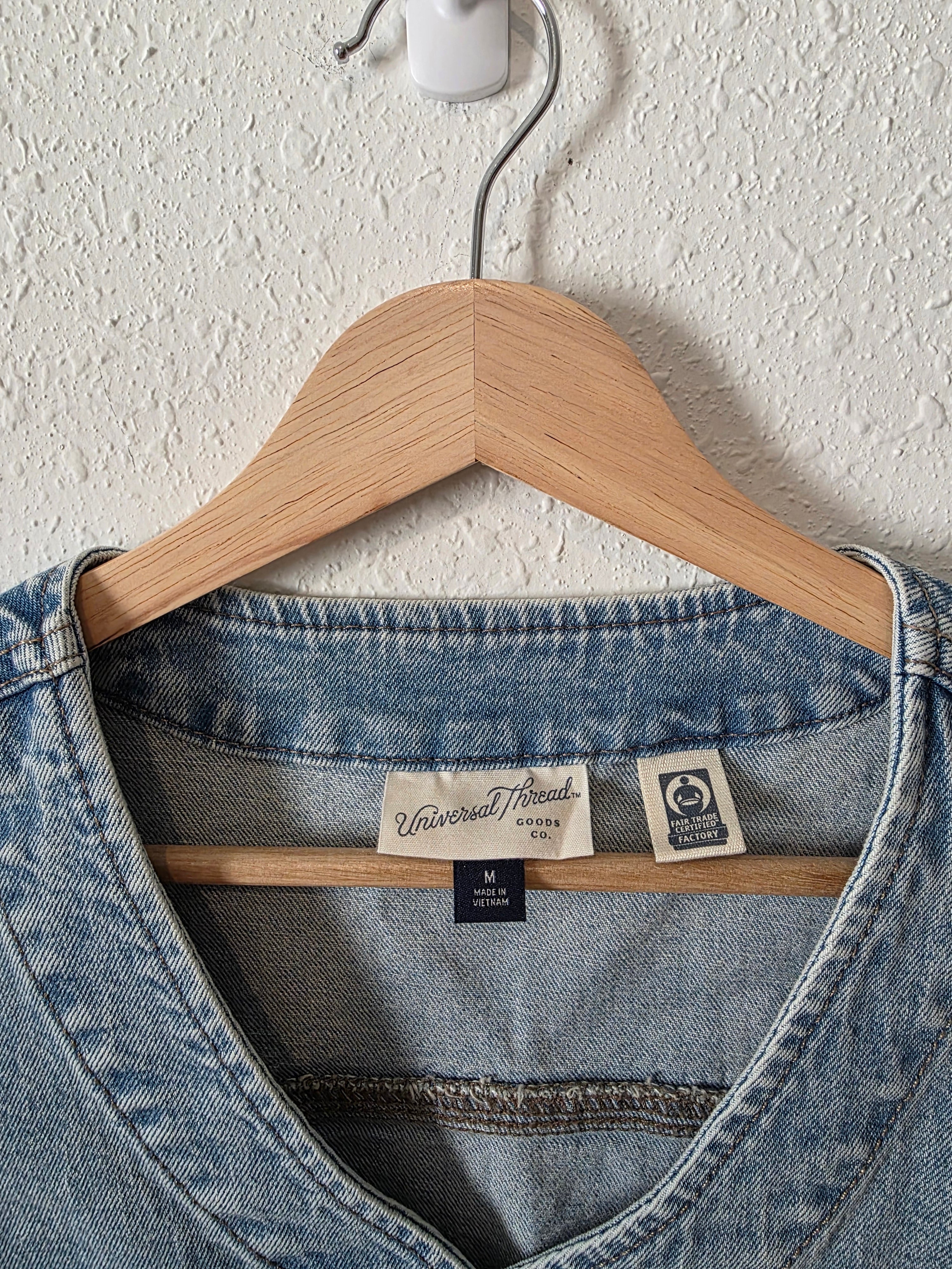 Light Wash Denim Vest (M)