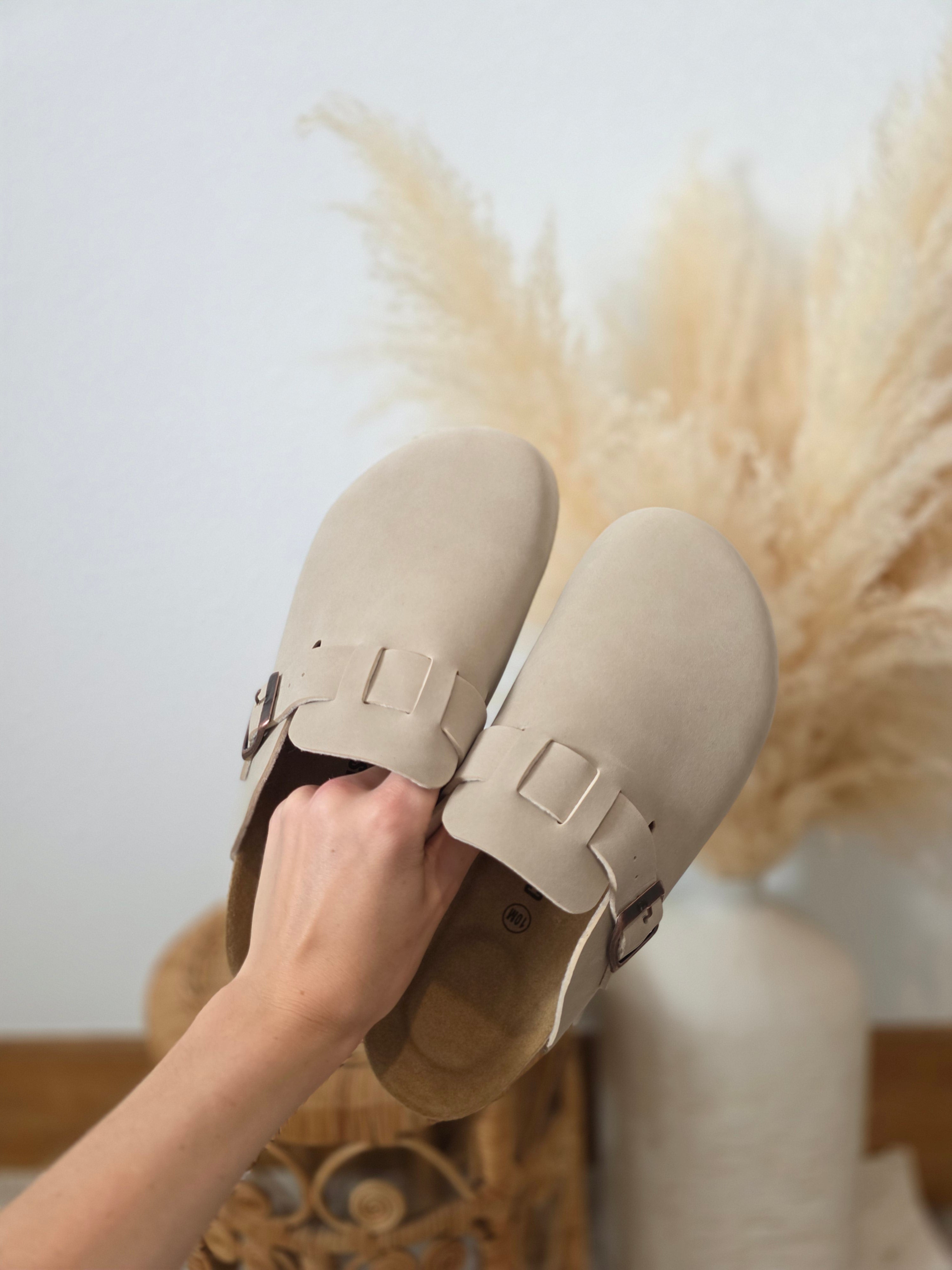 Cushionaire Slip On Clogs (10)