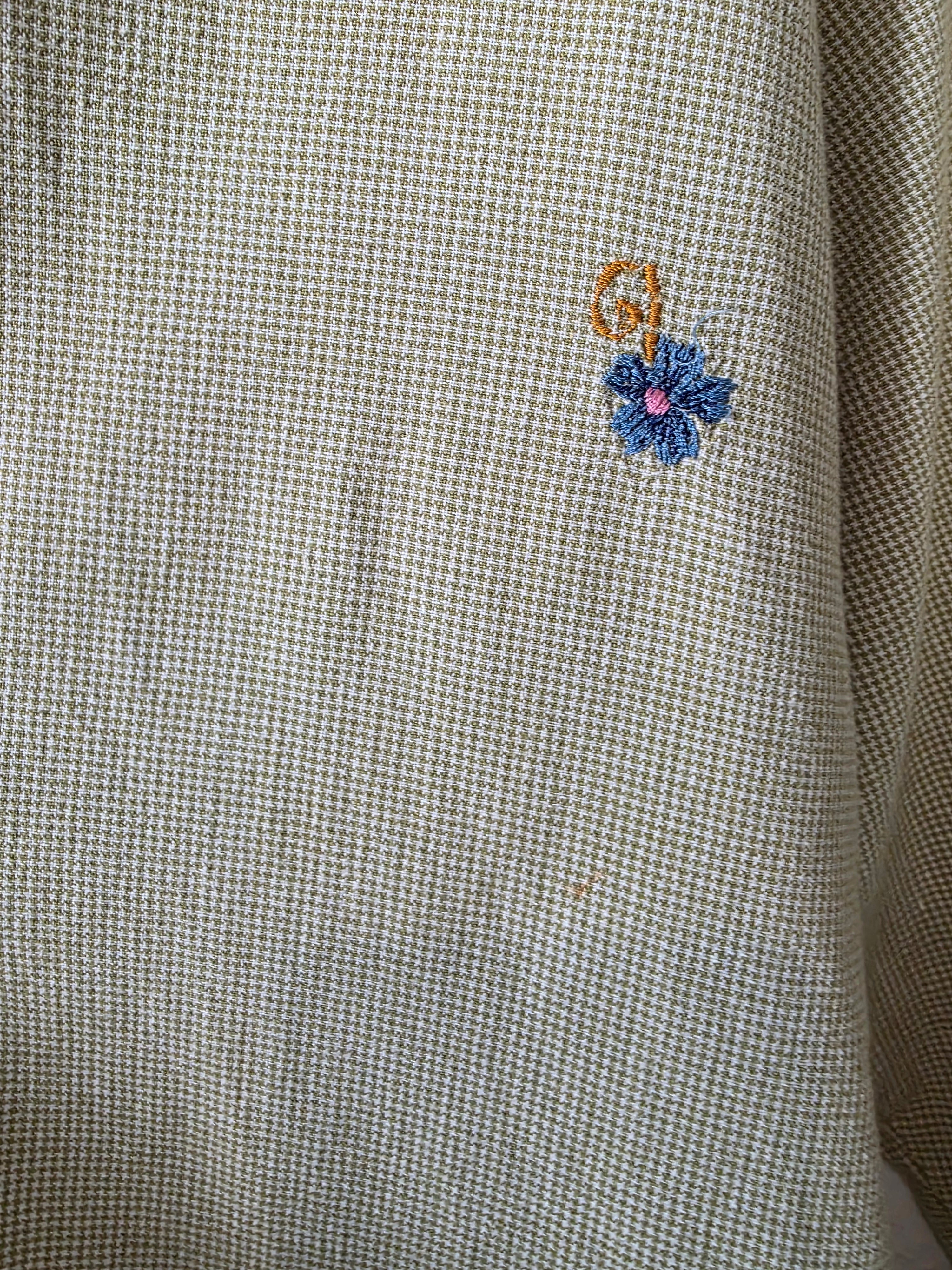 Vintage Floral Embroidered Button Up (2X)