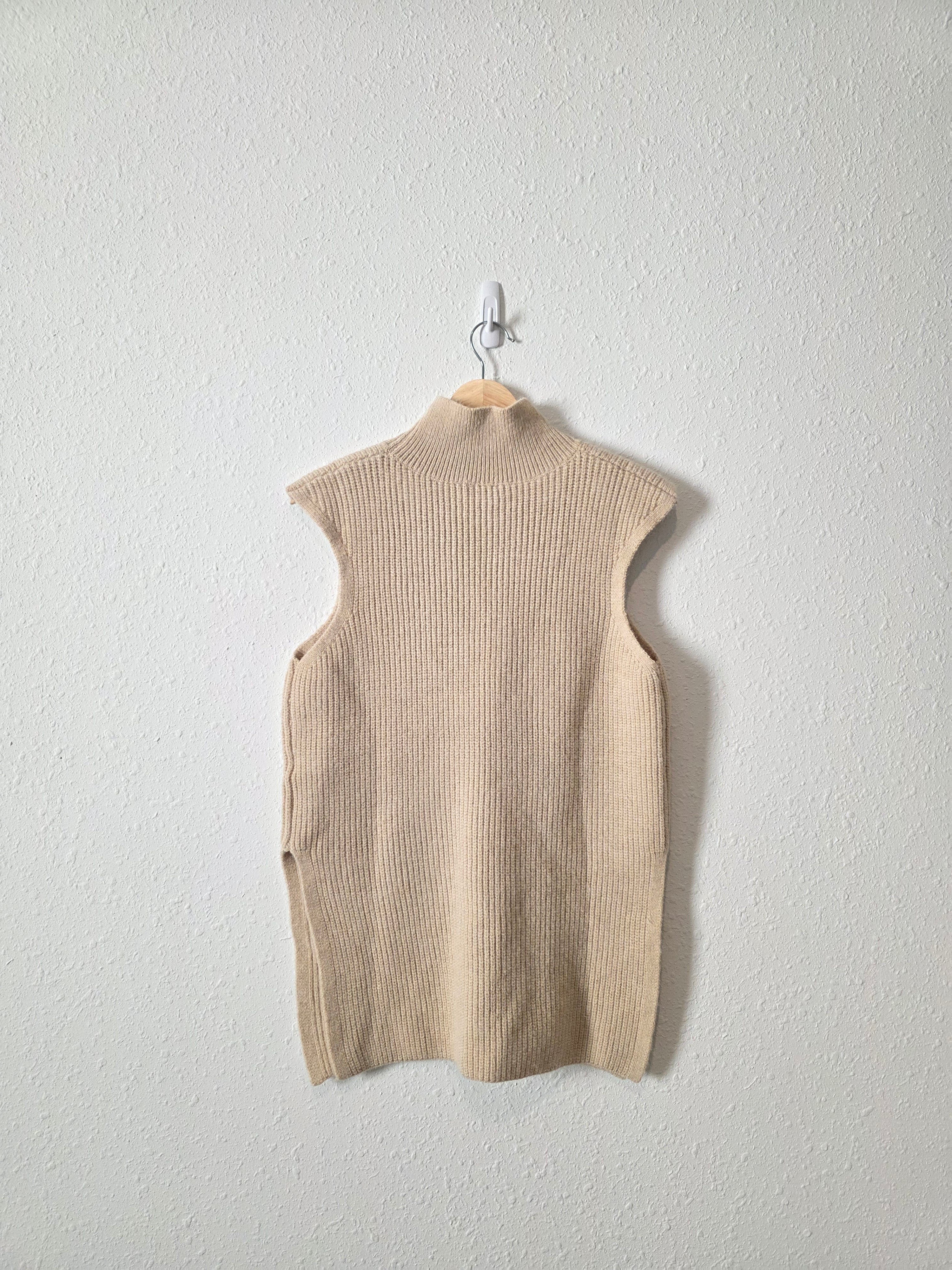Le Lis Turtleneck Sweater Vest (S)