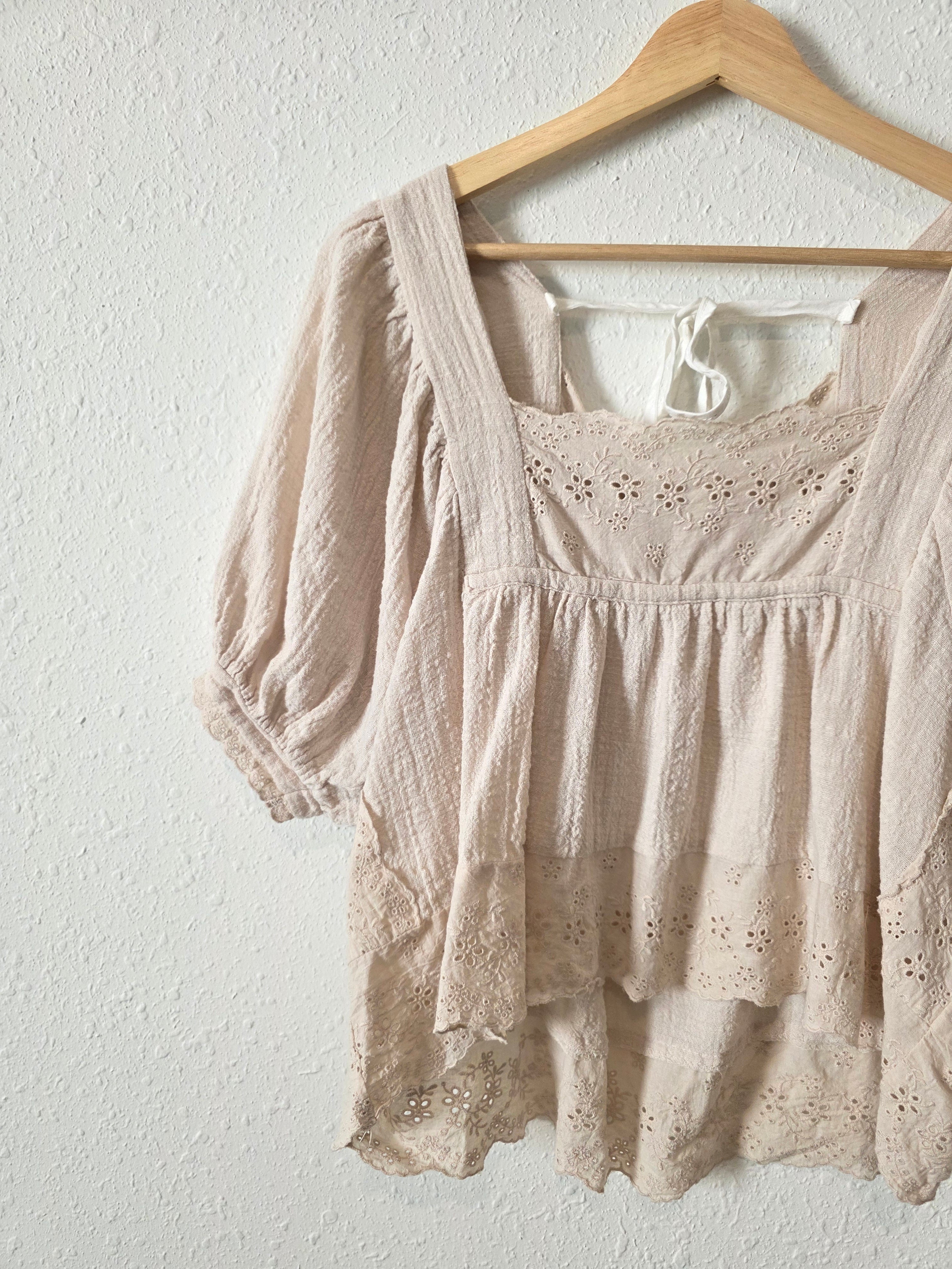 Floral Eyelet Puff Sleeve Top (M)