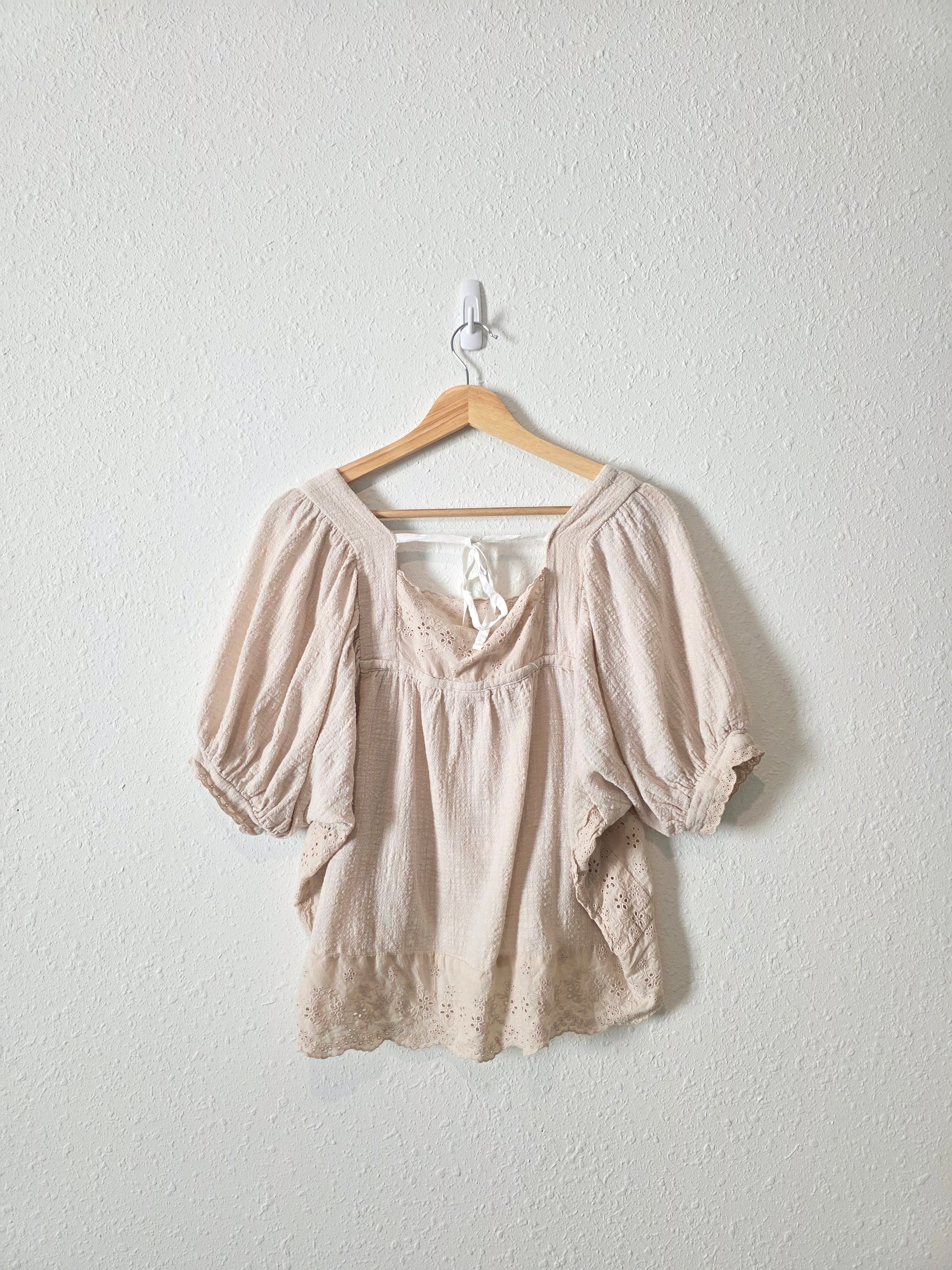 Floral Eyelet Puff Sleeve Top (M)
